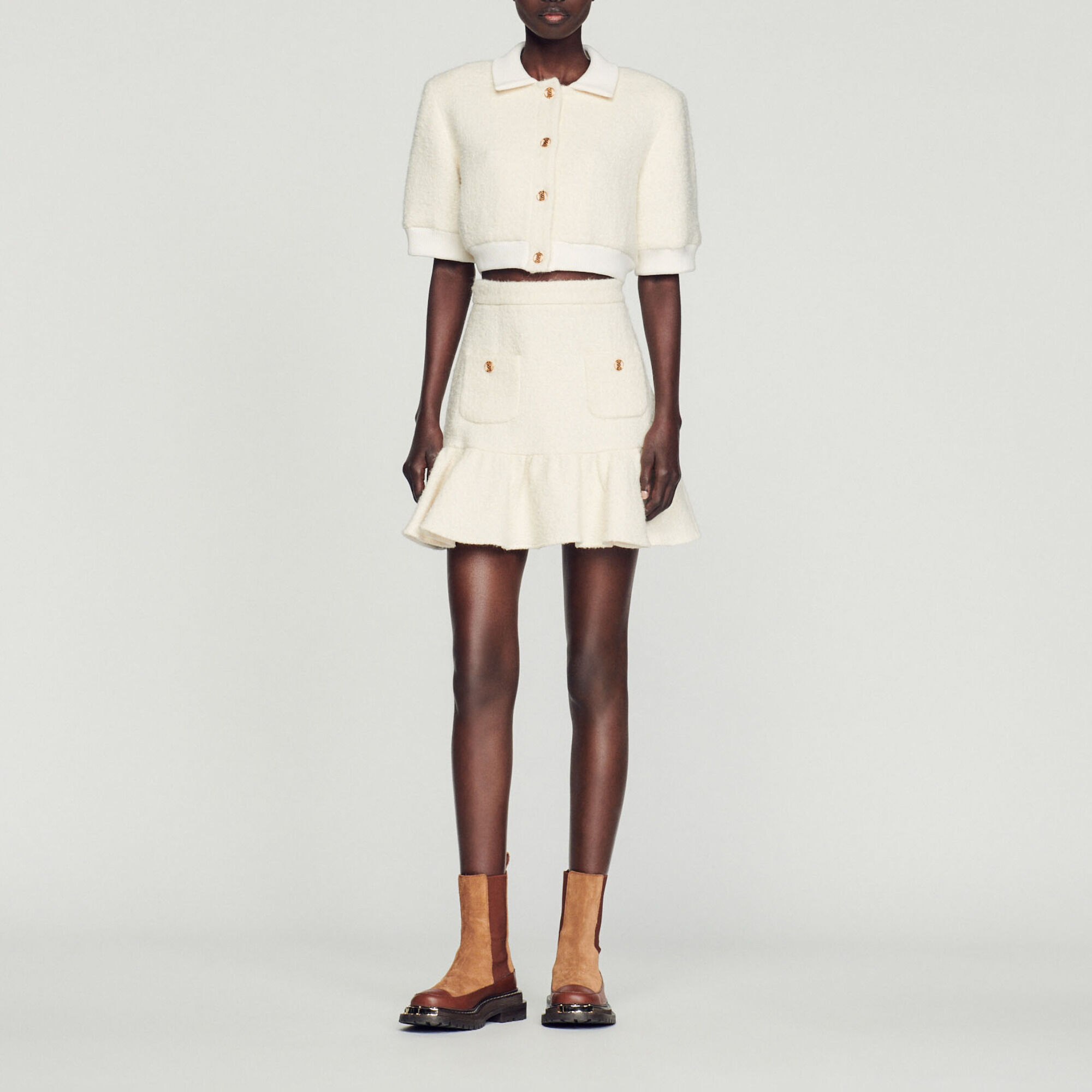 Short tweed skirt