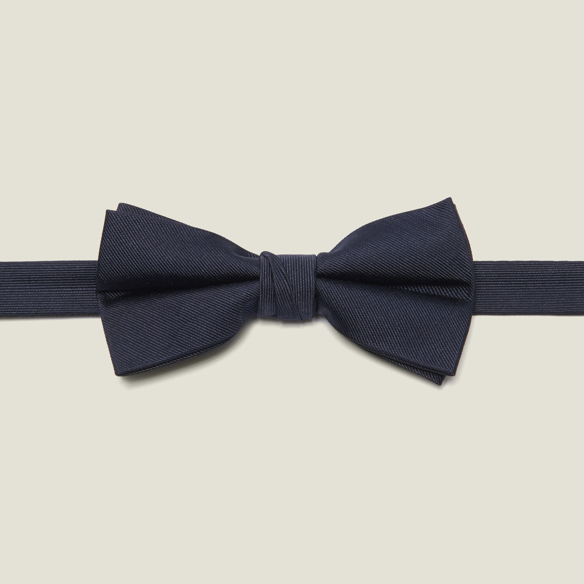 Silk twill bow tie