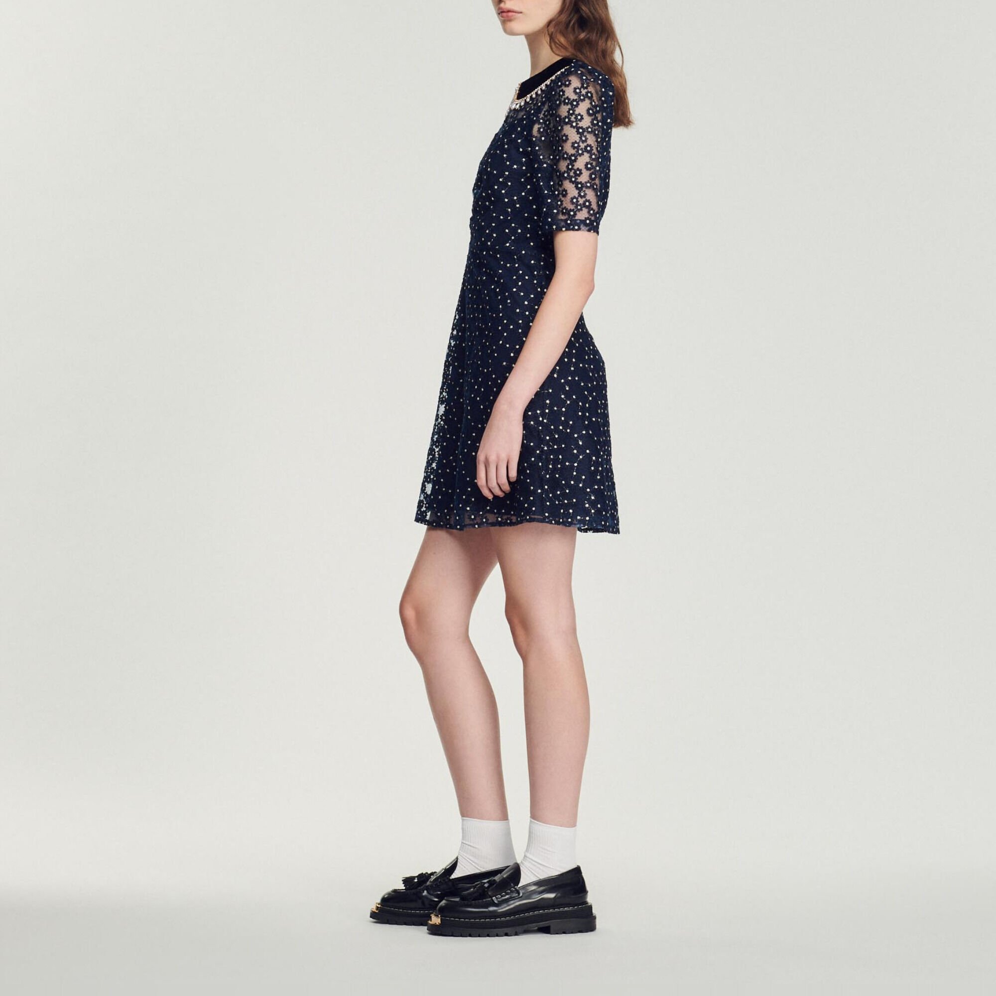 Short dress with Peter Pan collar