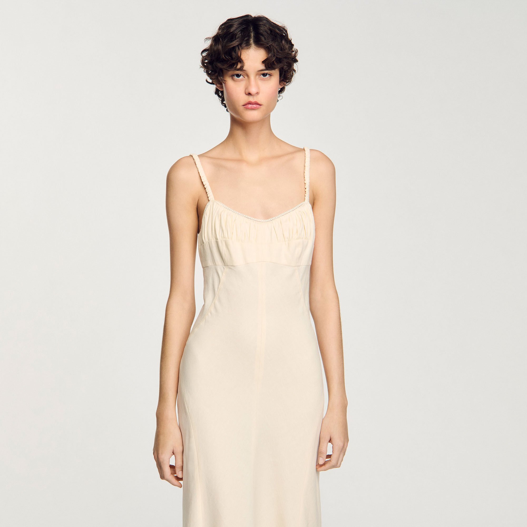 Maxi dress with straps