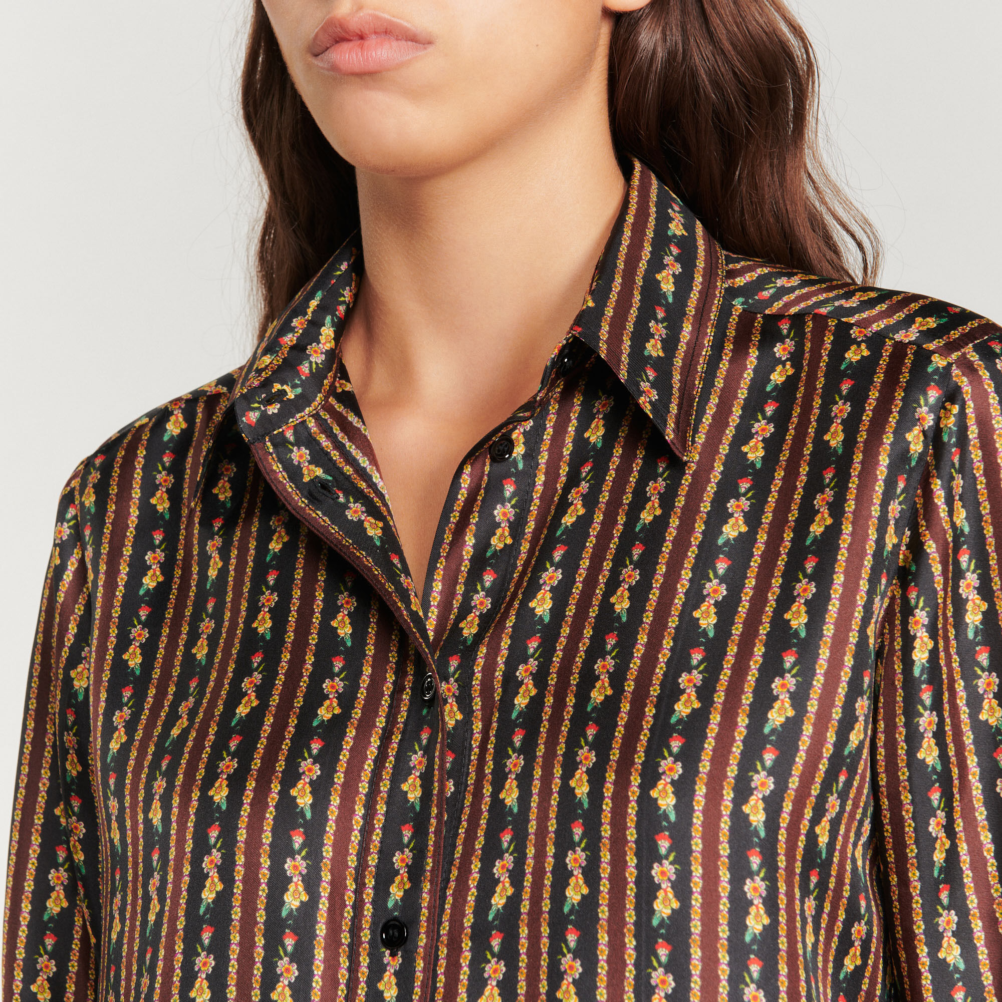 Flowing shirt with floral striped print