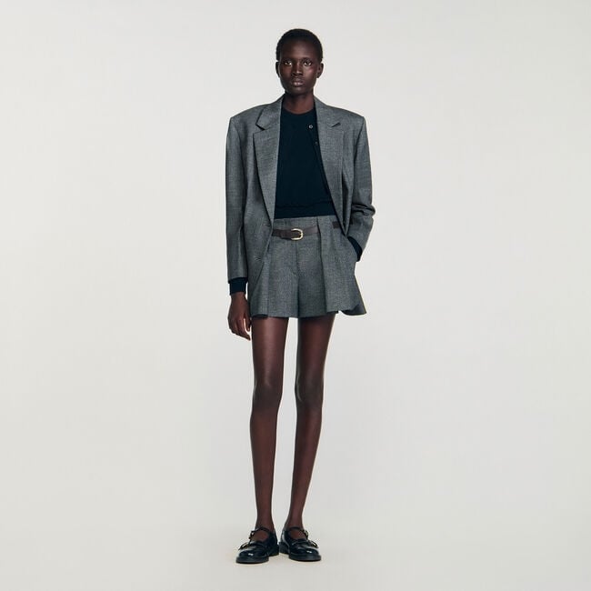 Pleated shorts with belt