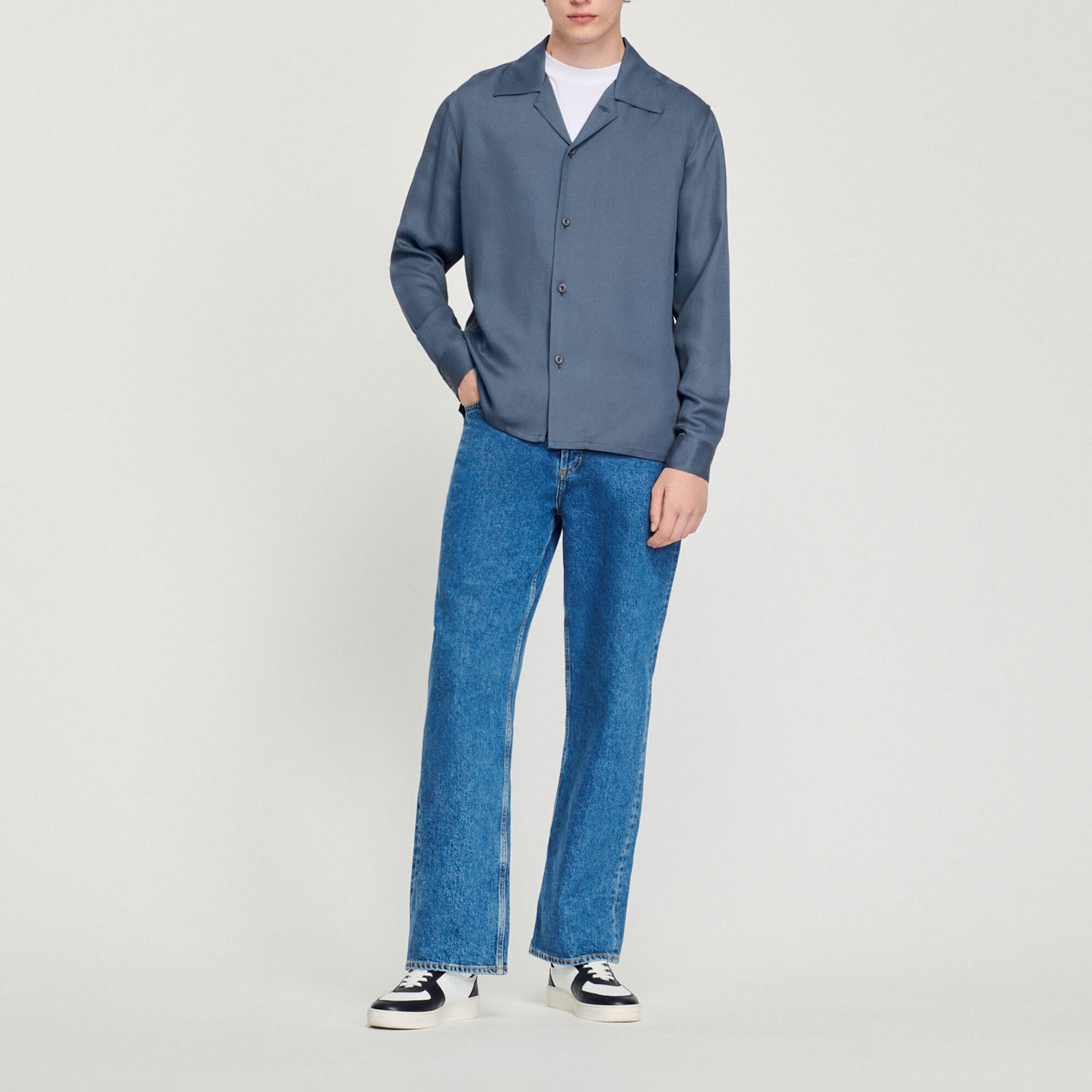 Floaty shirt with spread collar