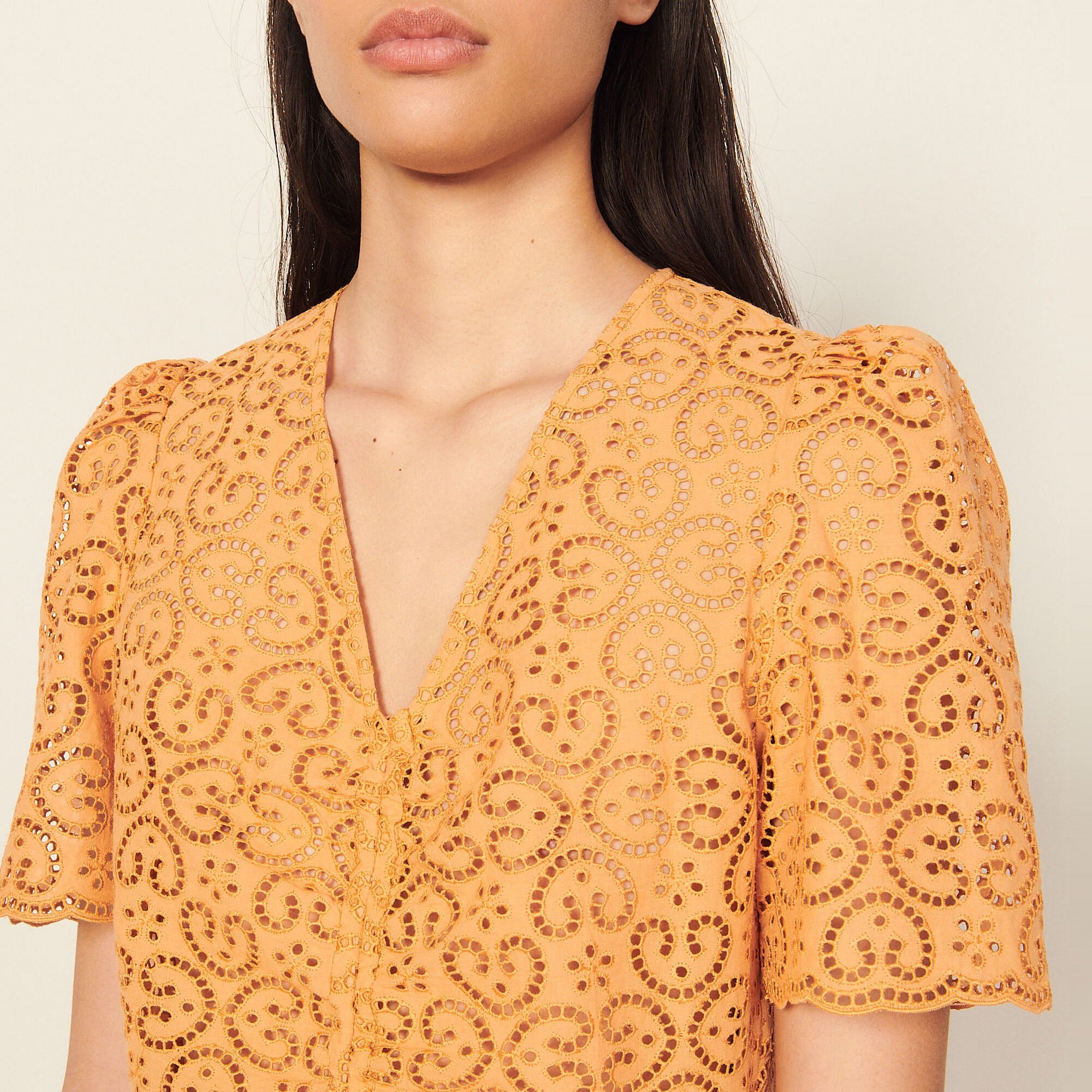  Guipure cropped top