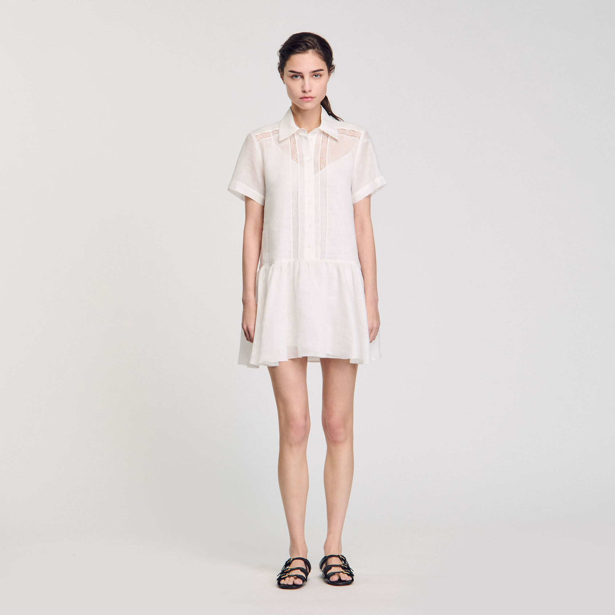 Short dress with lace details