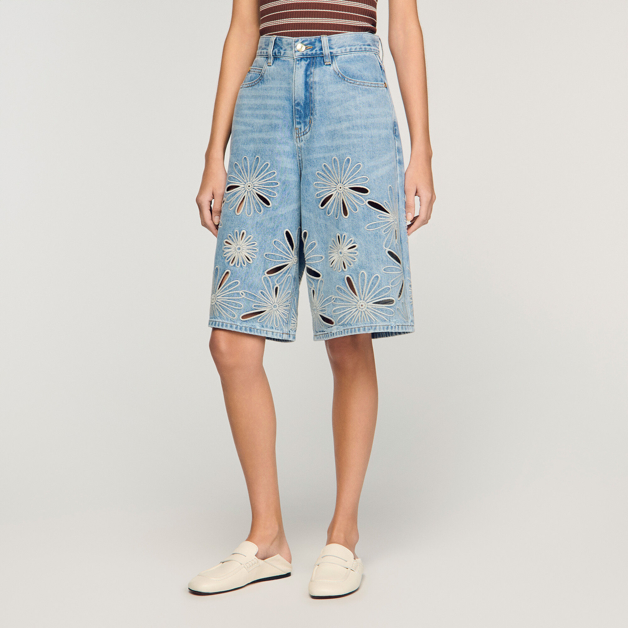 Embroidered Bermuda shorts