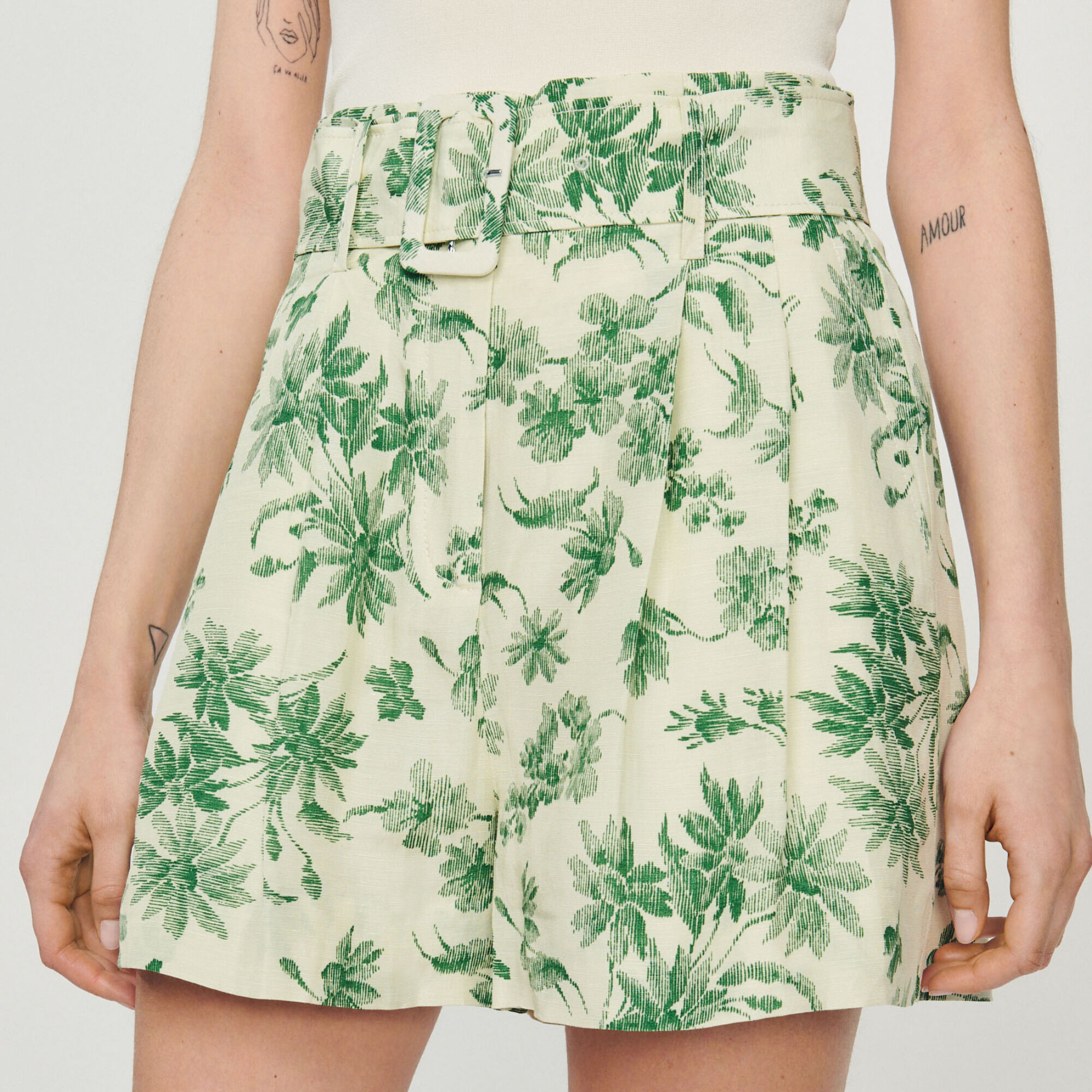 Loose printed palm tree shorts