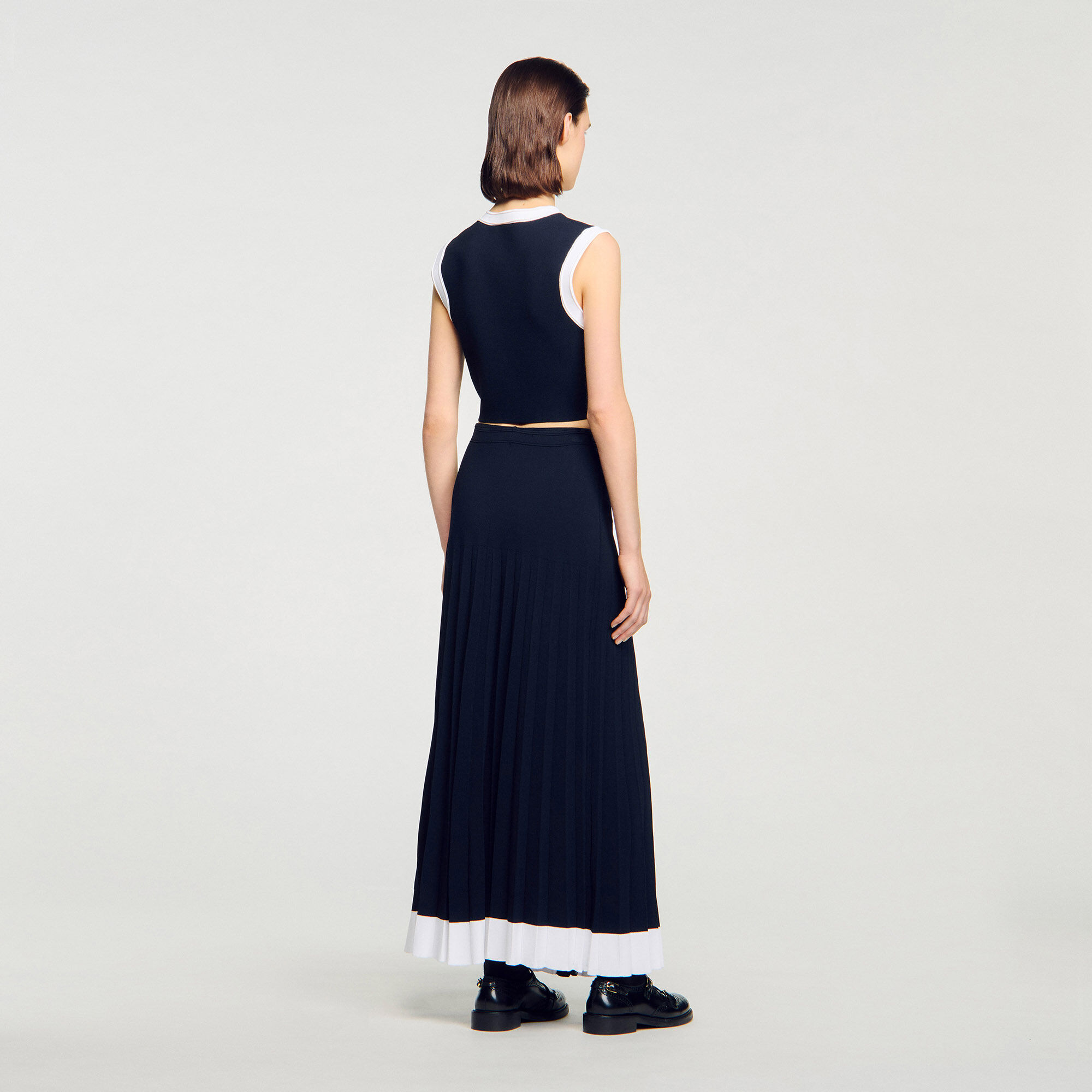 Long two-tone knit skirt