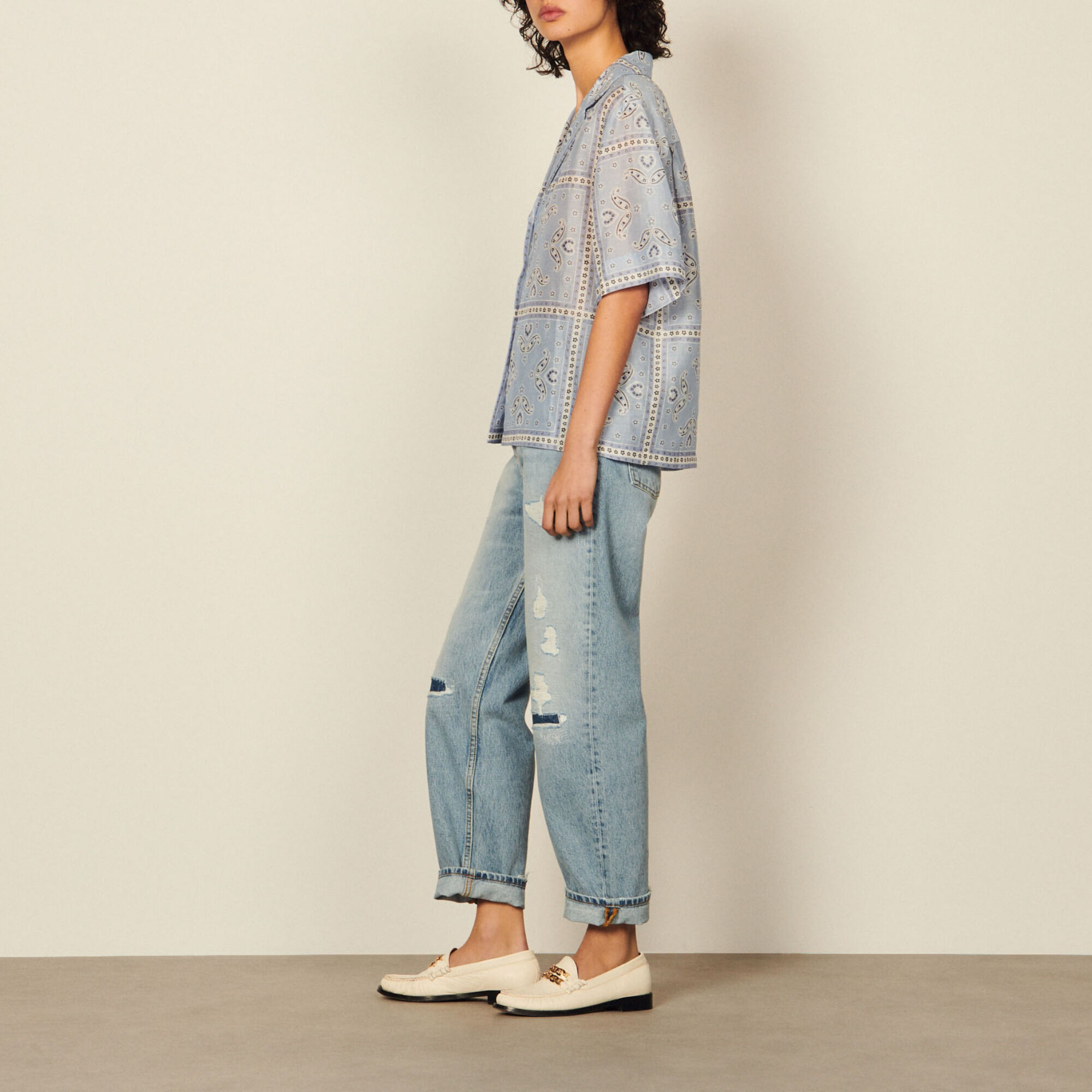 Short-sleeved bandana print shirt