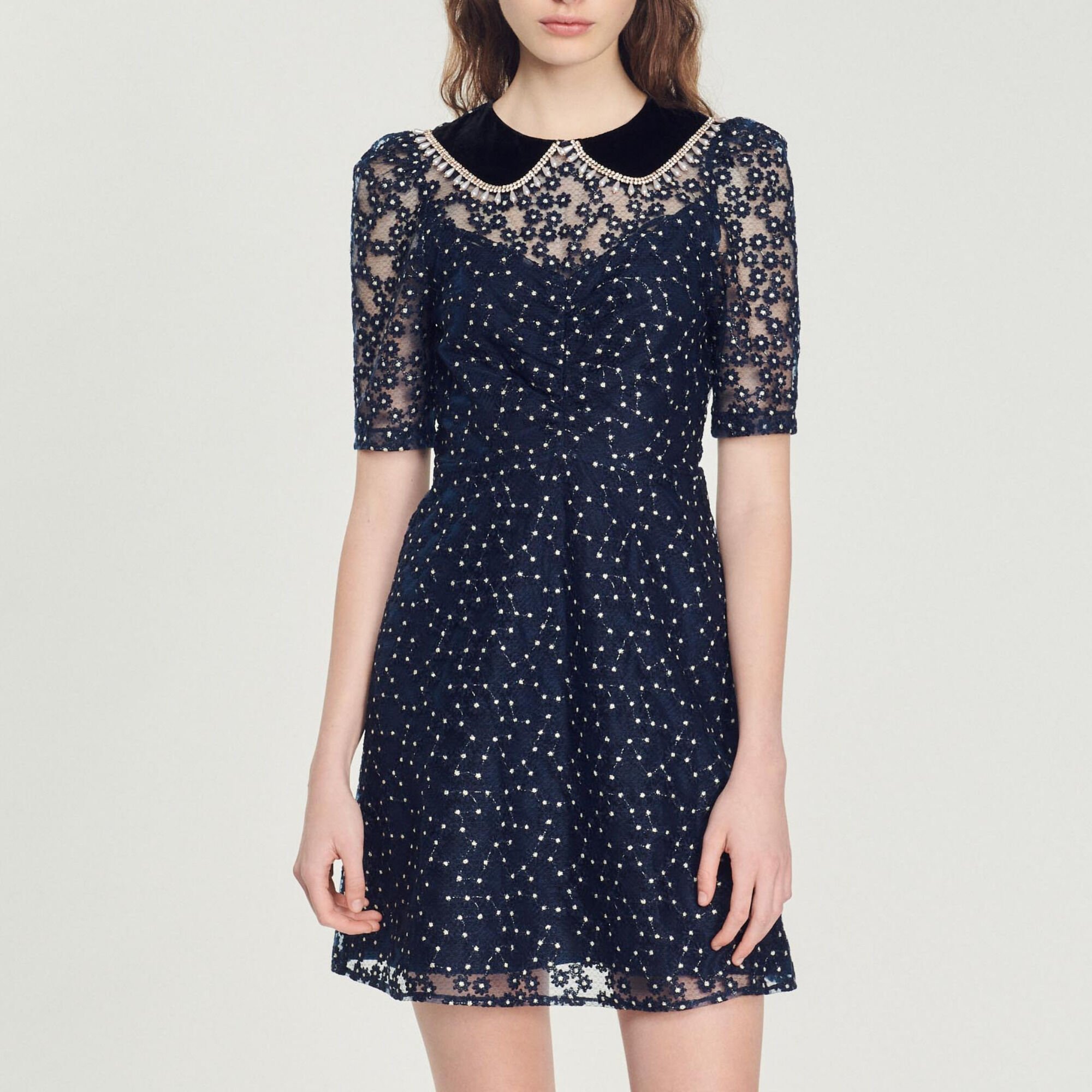 Short dress with Peter Pan collar