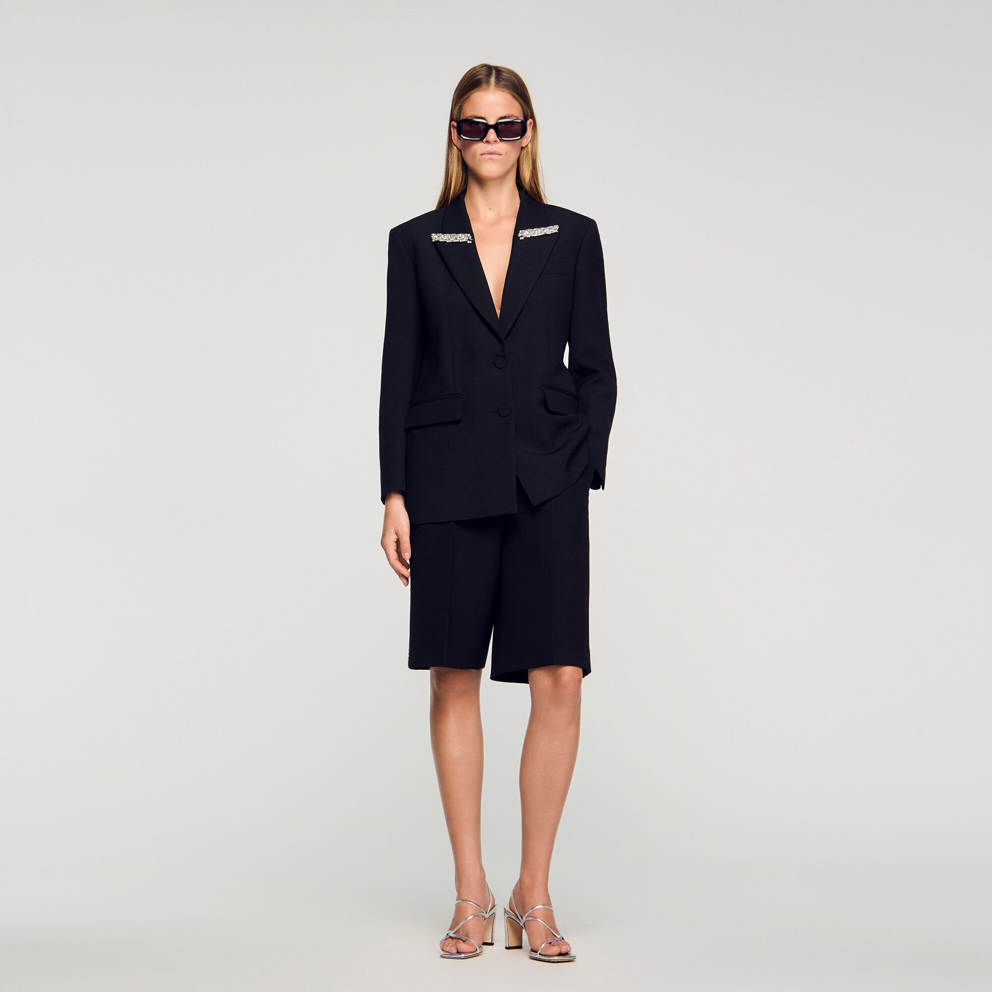 Jacket with rhinestone collar