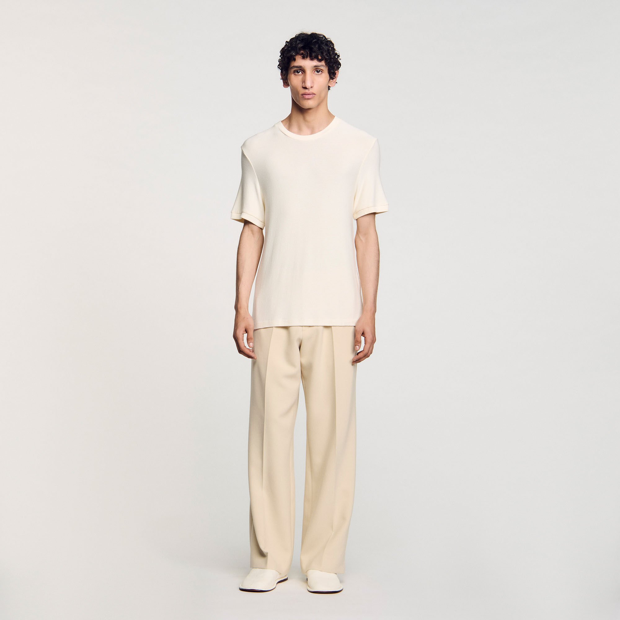 Round neck T-shirt