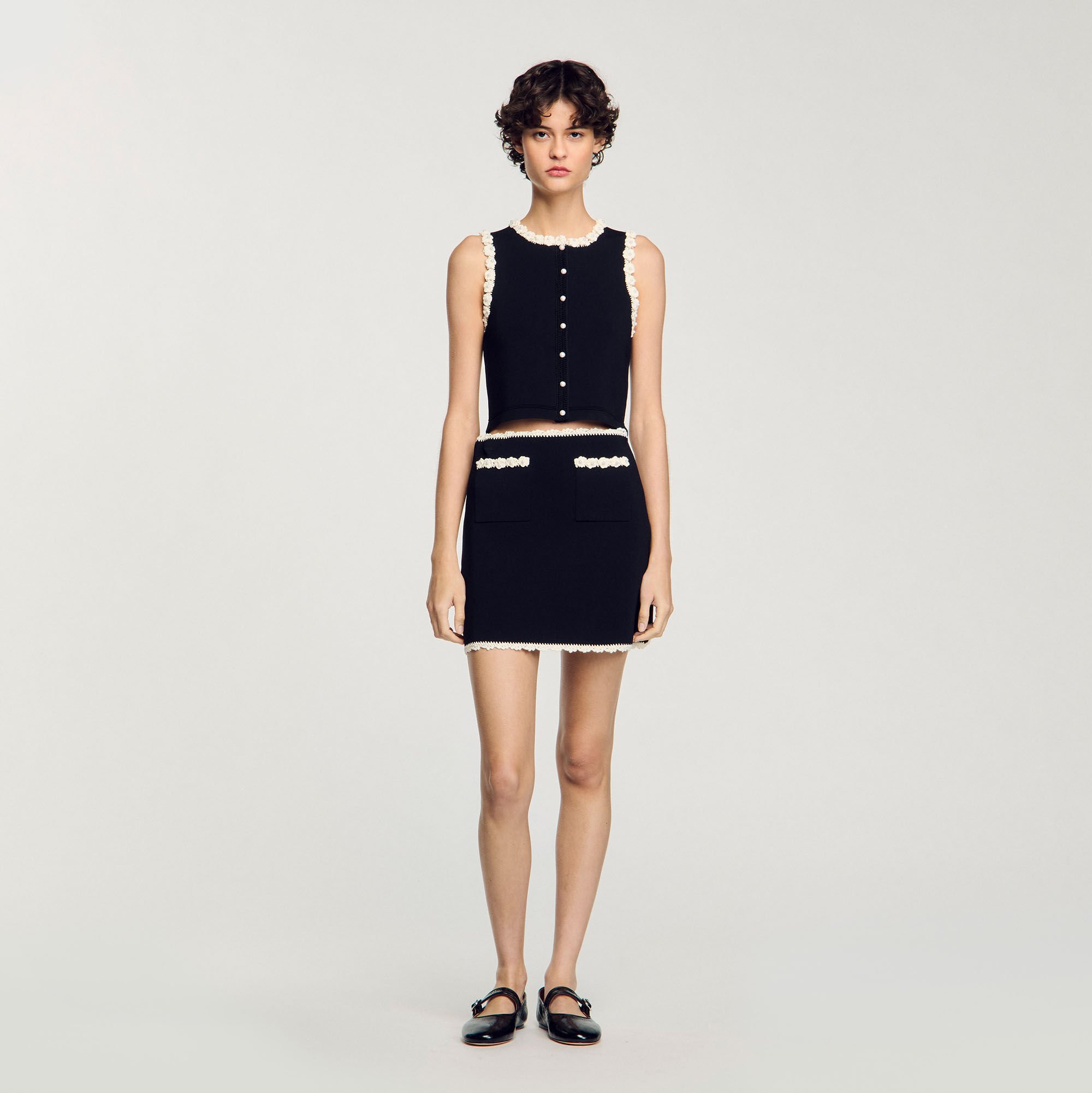 【sandro paris】チェーンモチーフミニスカート（ブラック）【高級】 Short skirt with crochet details black / gray For Women