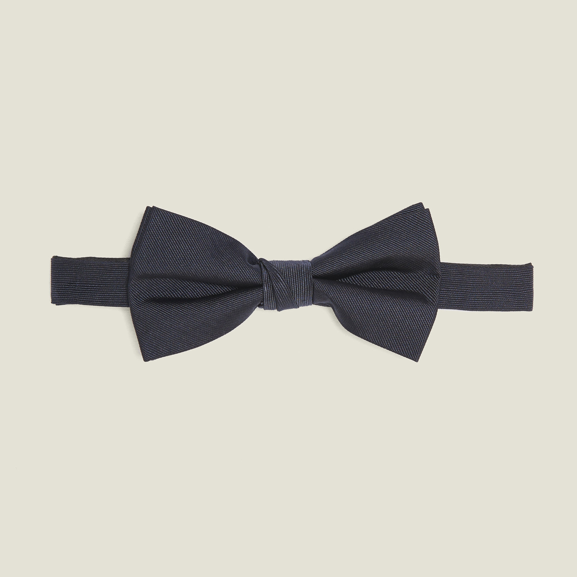 Silk twill bow tie