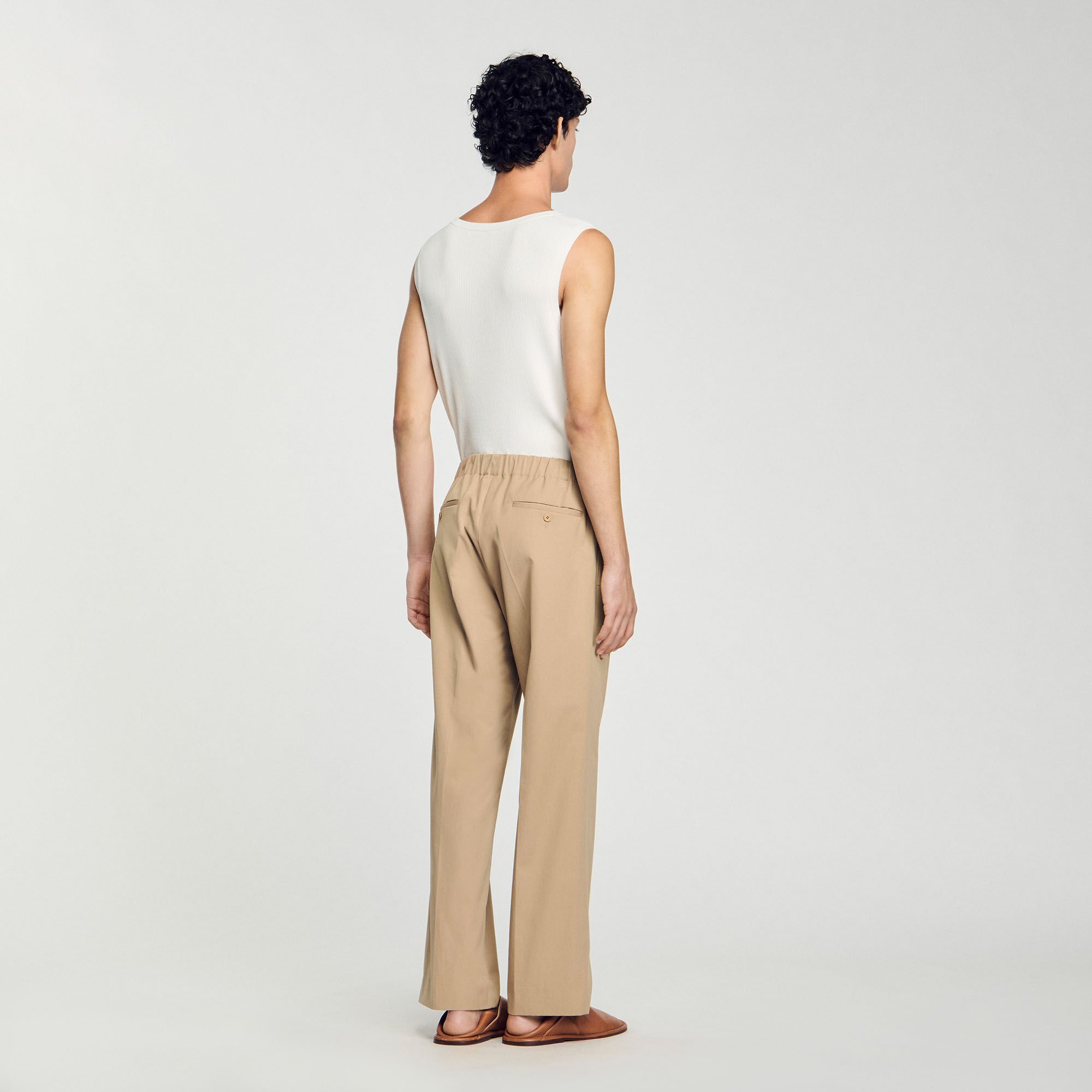 Wide-leg trousers
