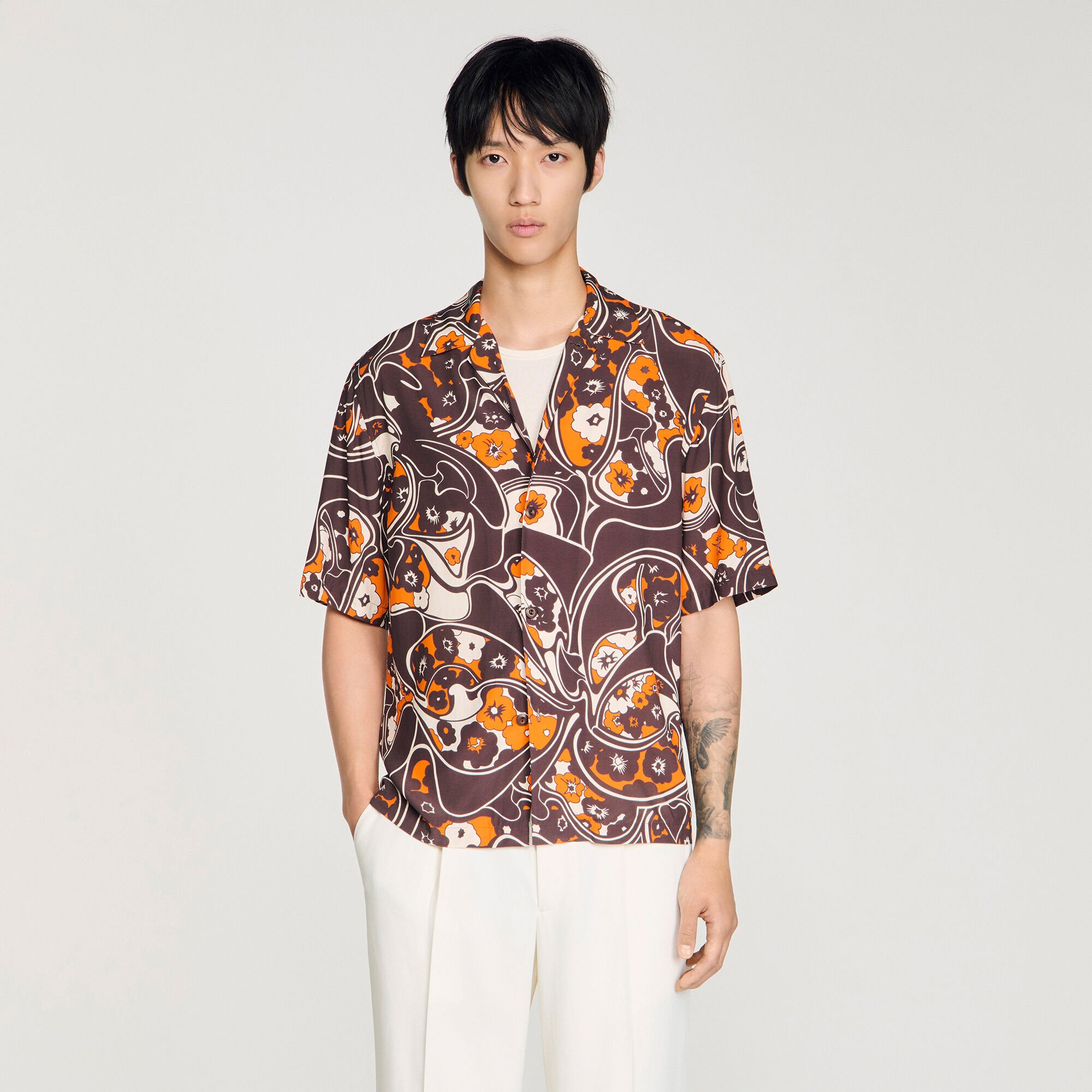 Loose-fit print shark collar shirt