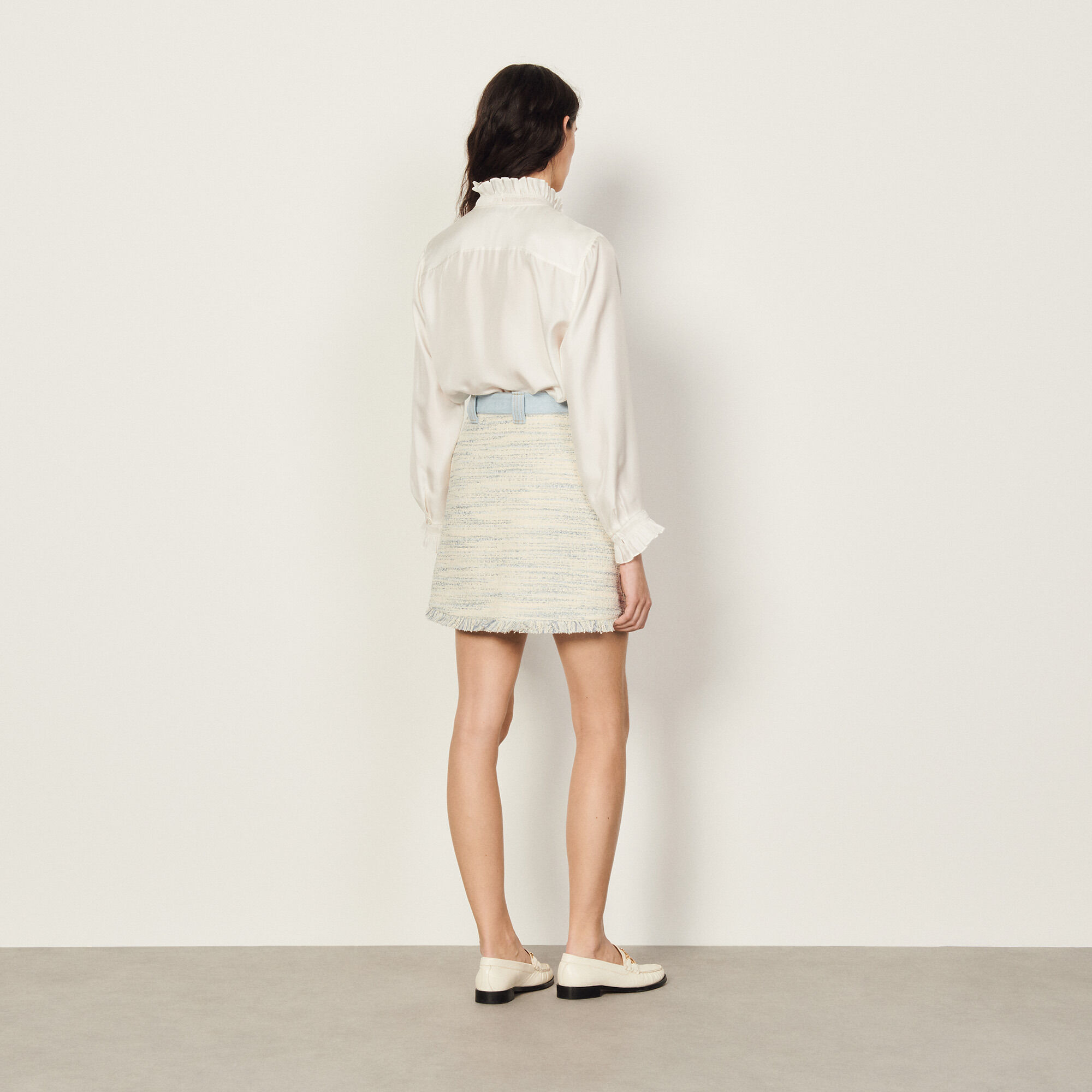 Short tweed skirt