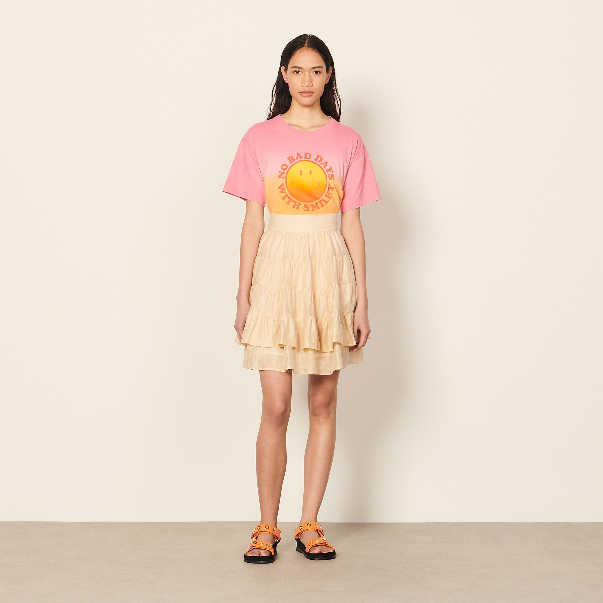 Short skirt with ruffles