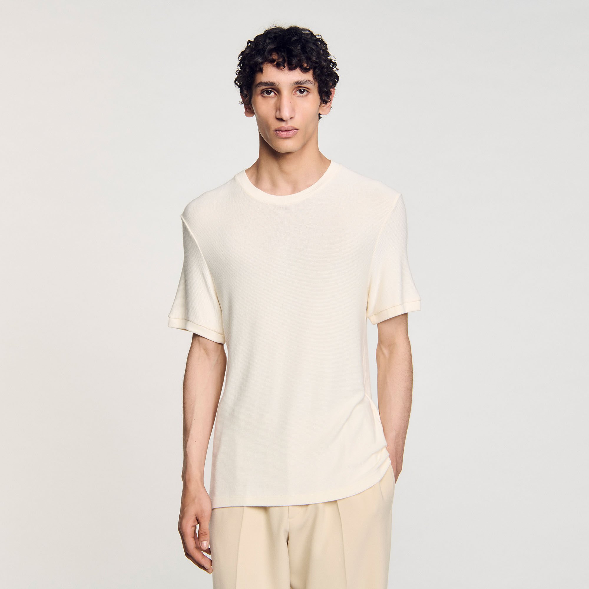 Round neck T-shirt