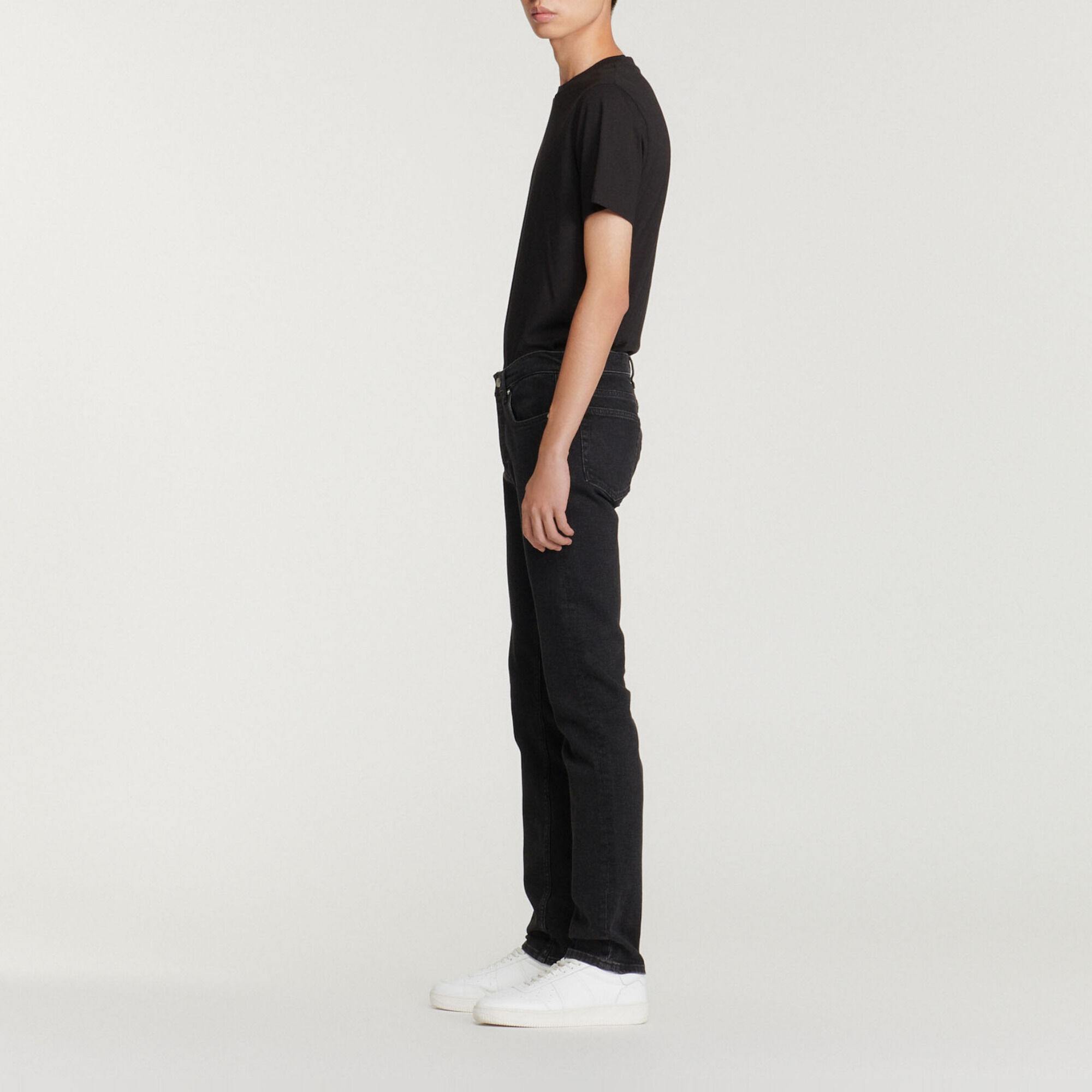 Slim-fit jeans