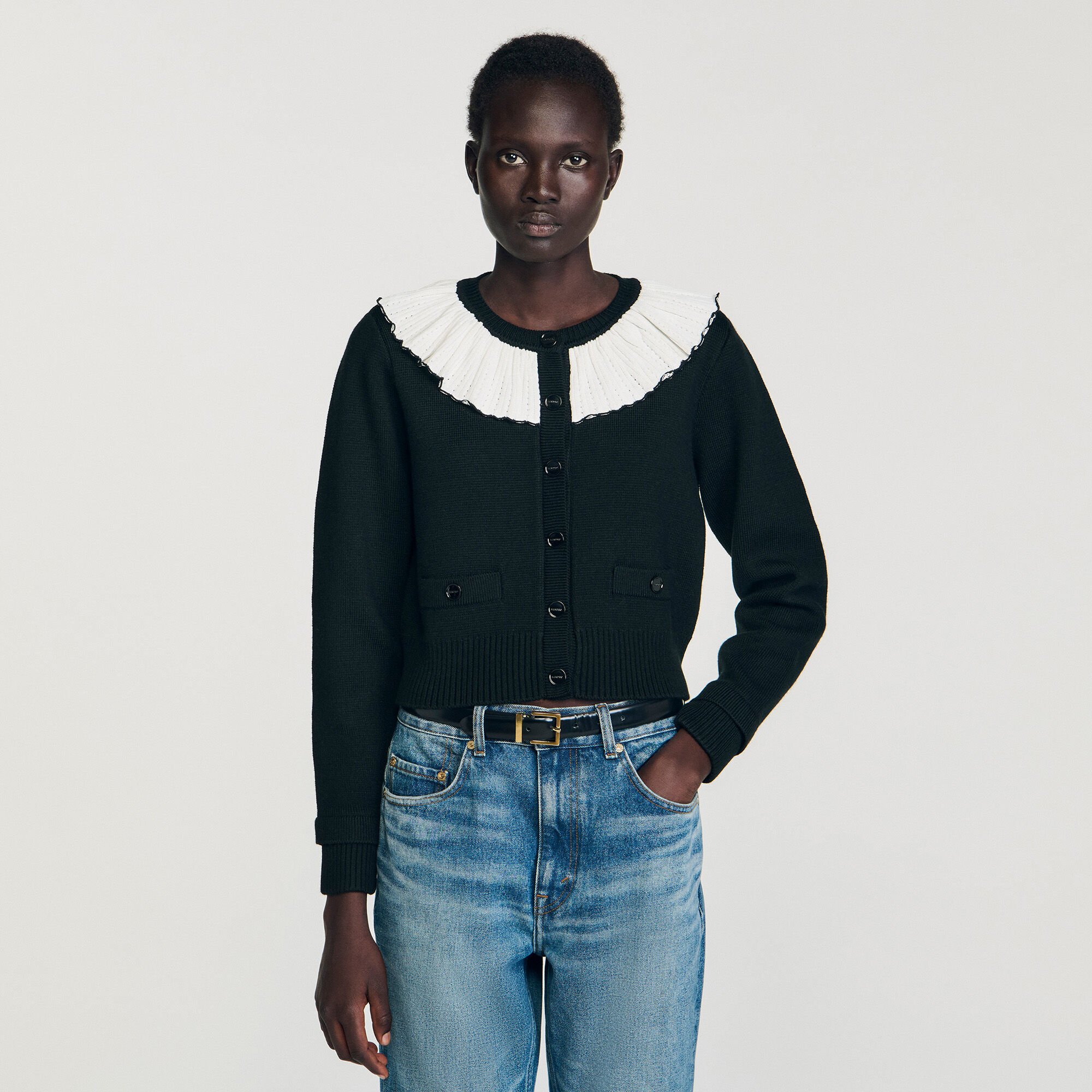Cardigan with contrast collar