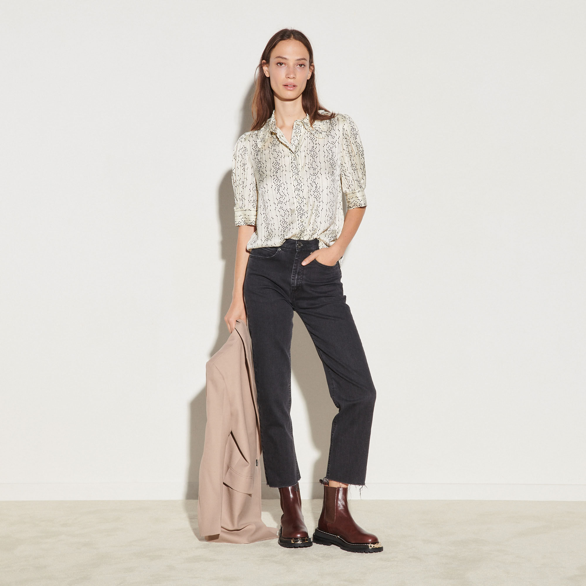 Short-sleeved printed shirt