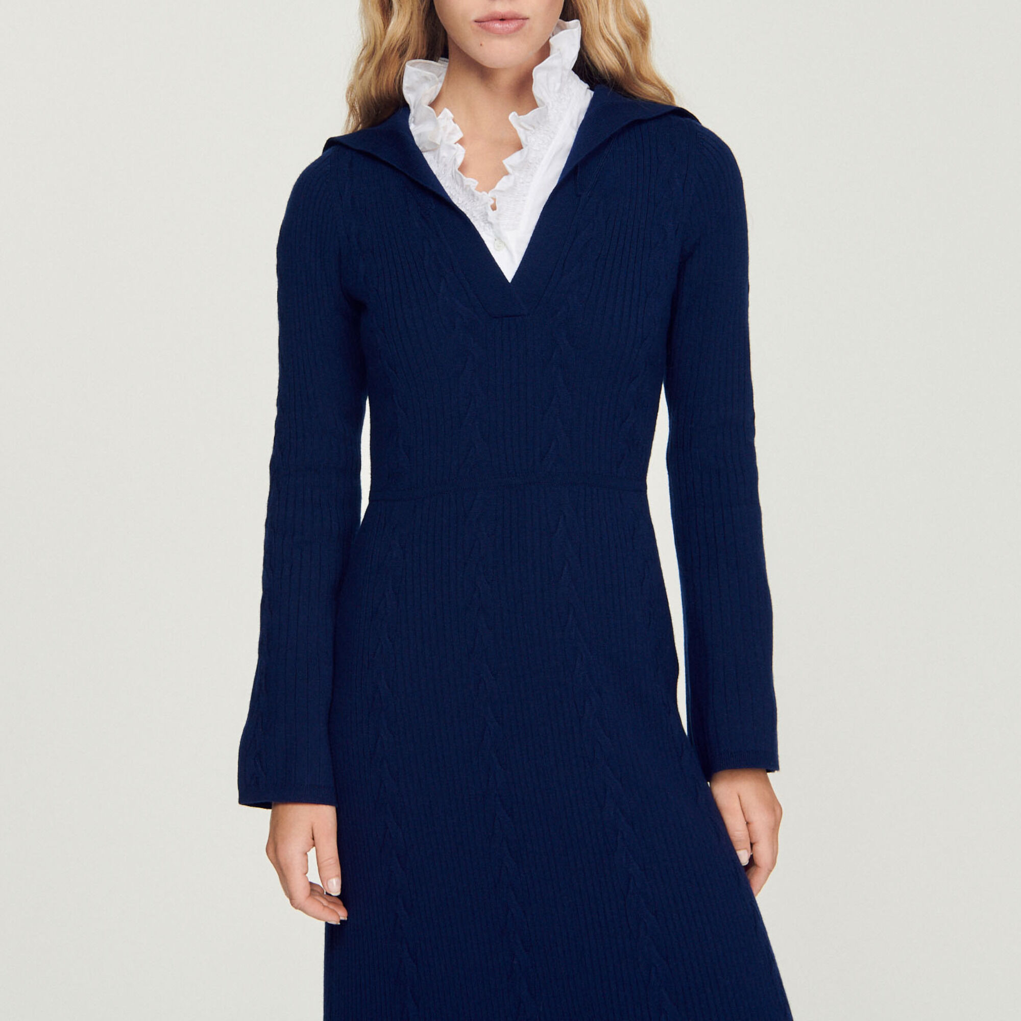 Long dress with open collar