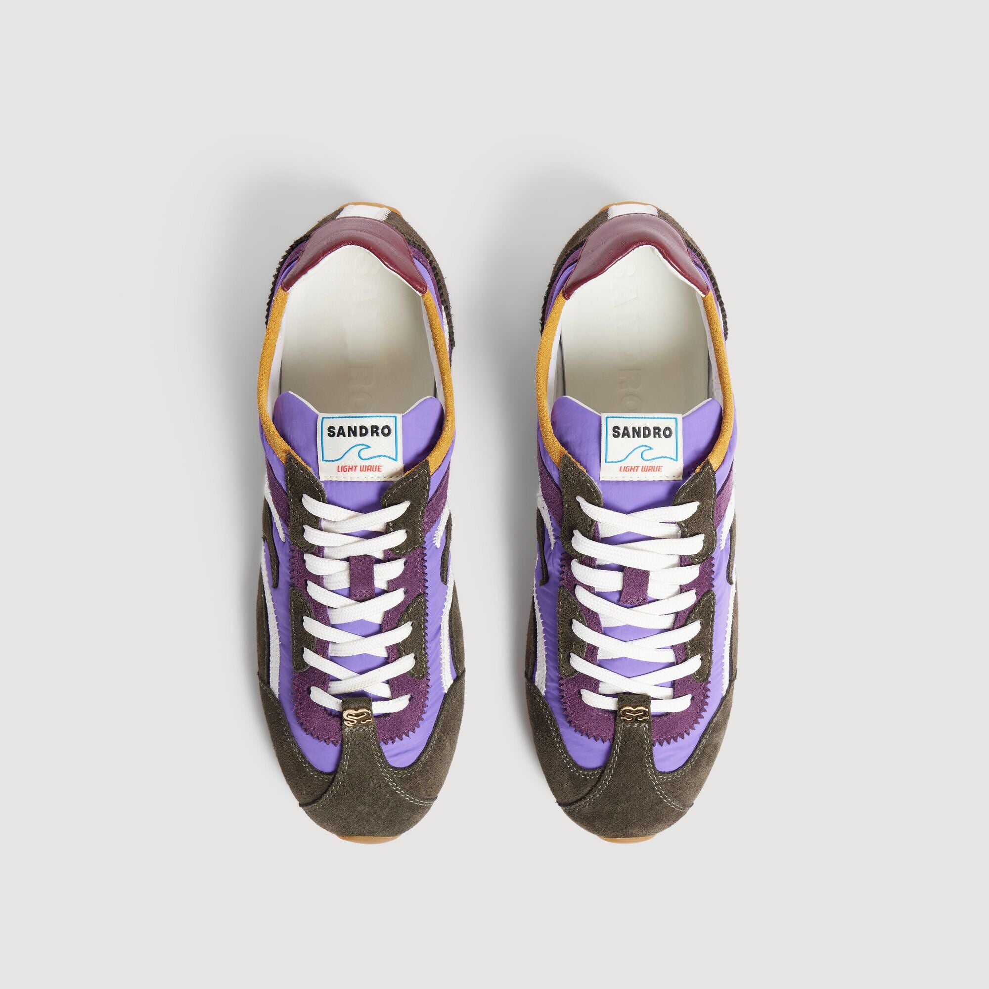 Mixed-material Light Wave trainers