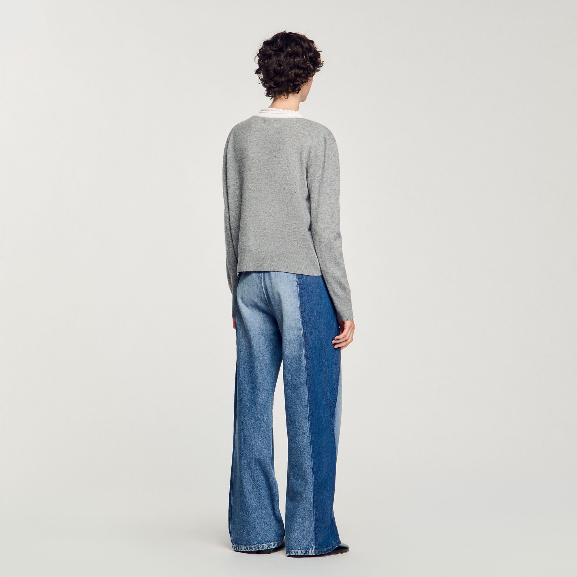 V-neck jumper