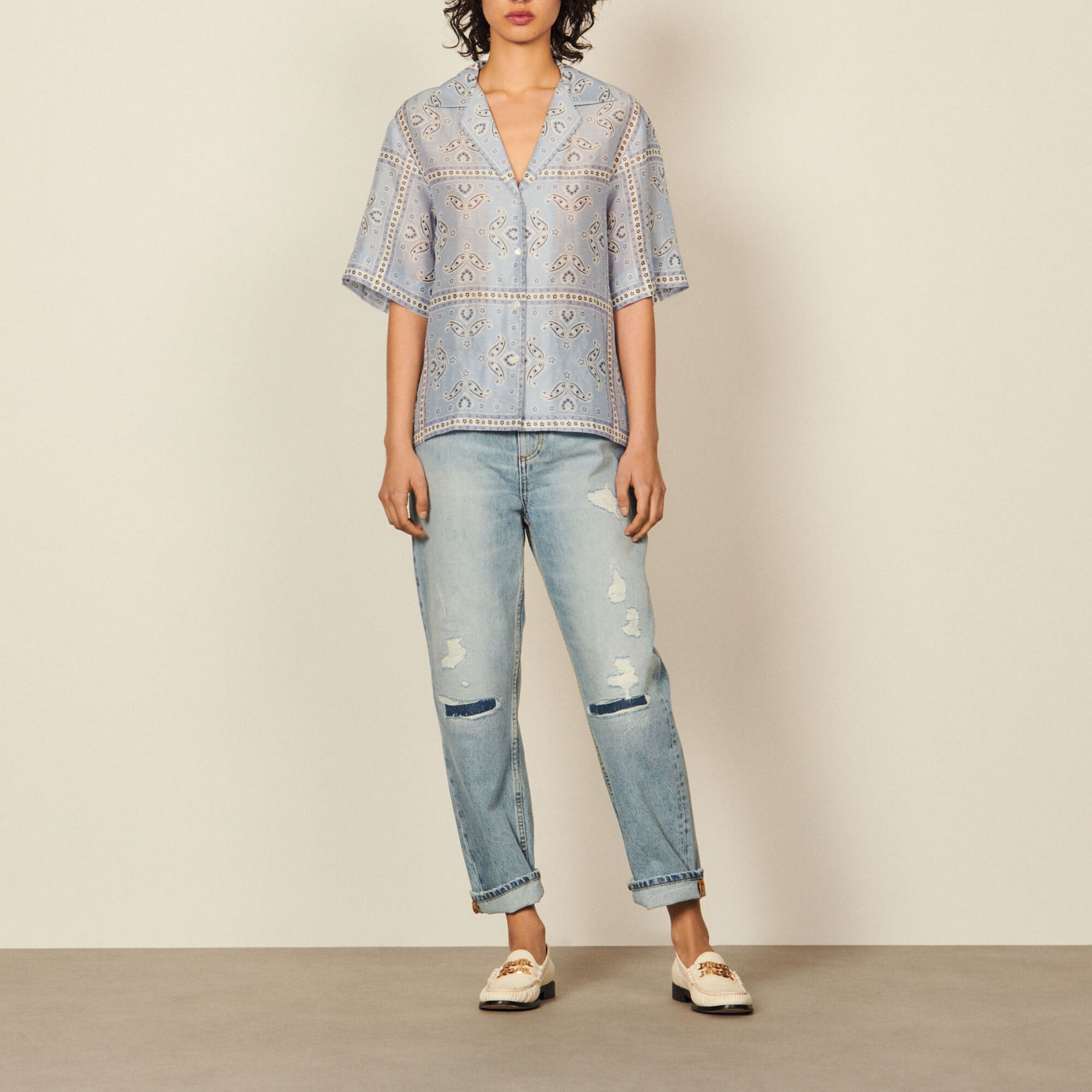 Short-sleeved bandana print shirt