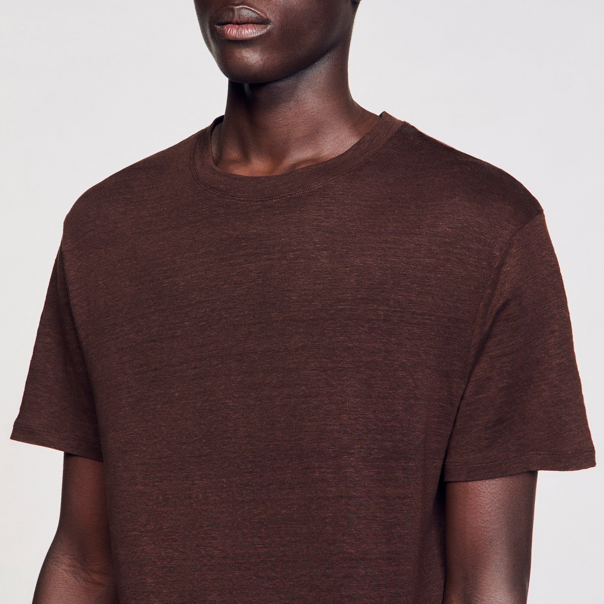 Certified linen T-shirt