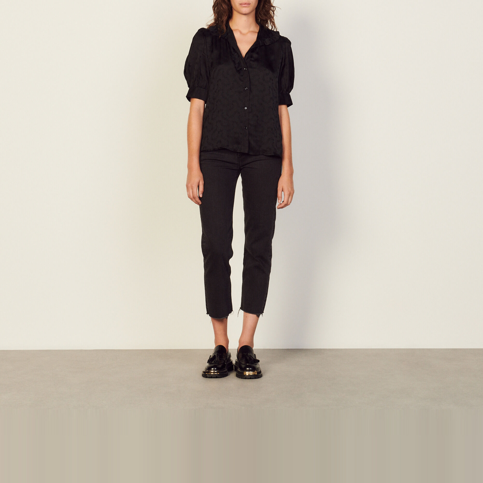 Flowing shirt in patterned jacquard