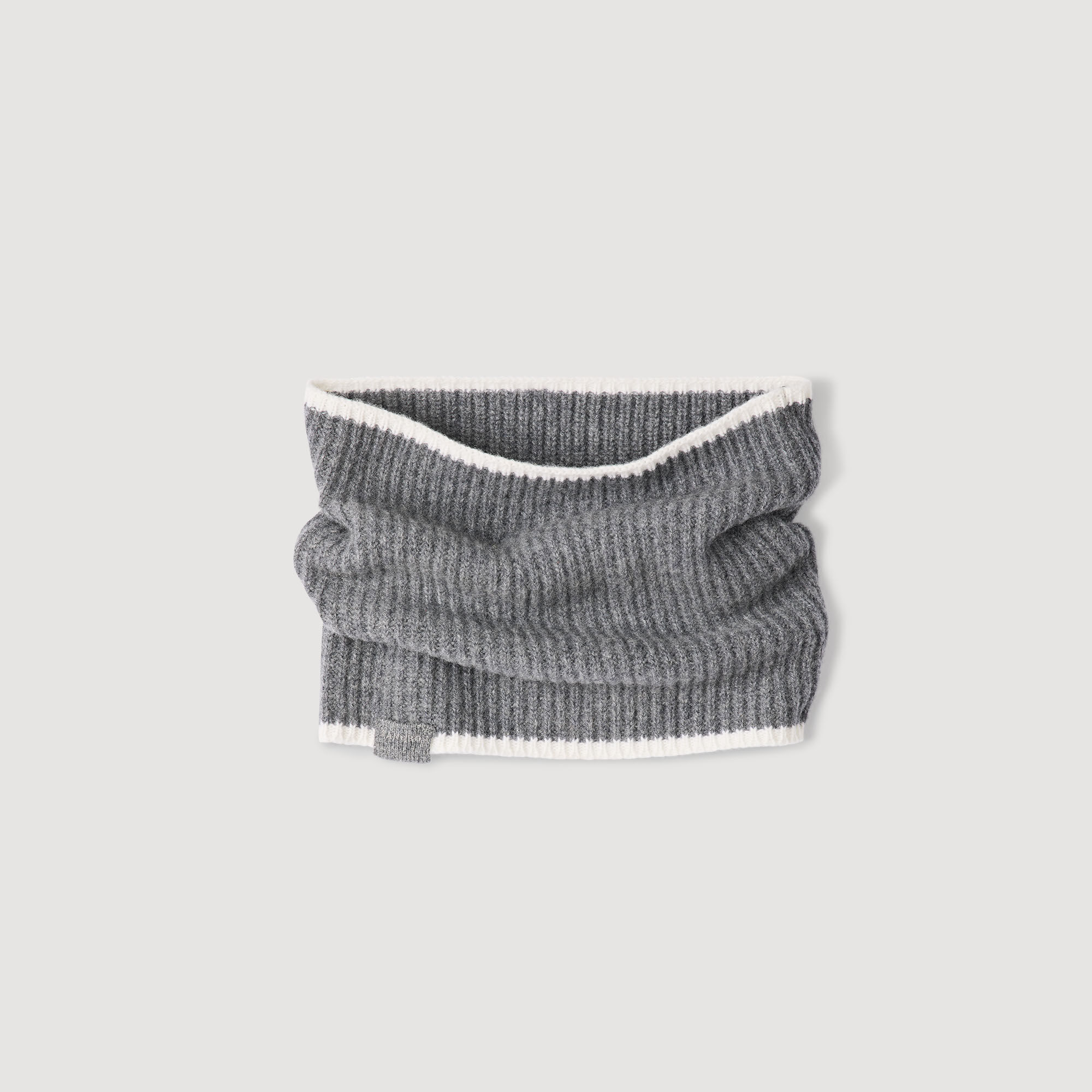 Ribbed knit neck warmer Ribbed knit neck warmer