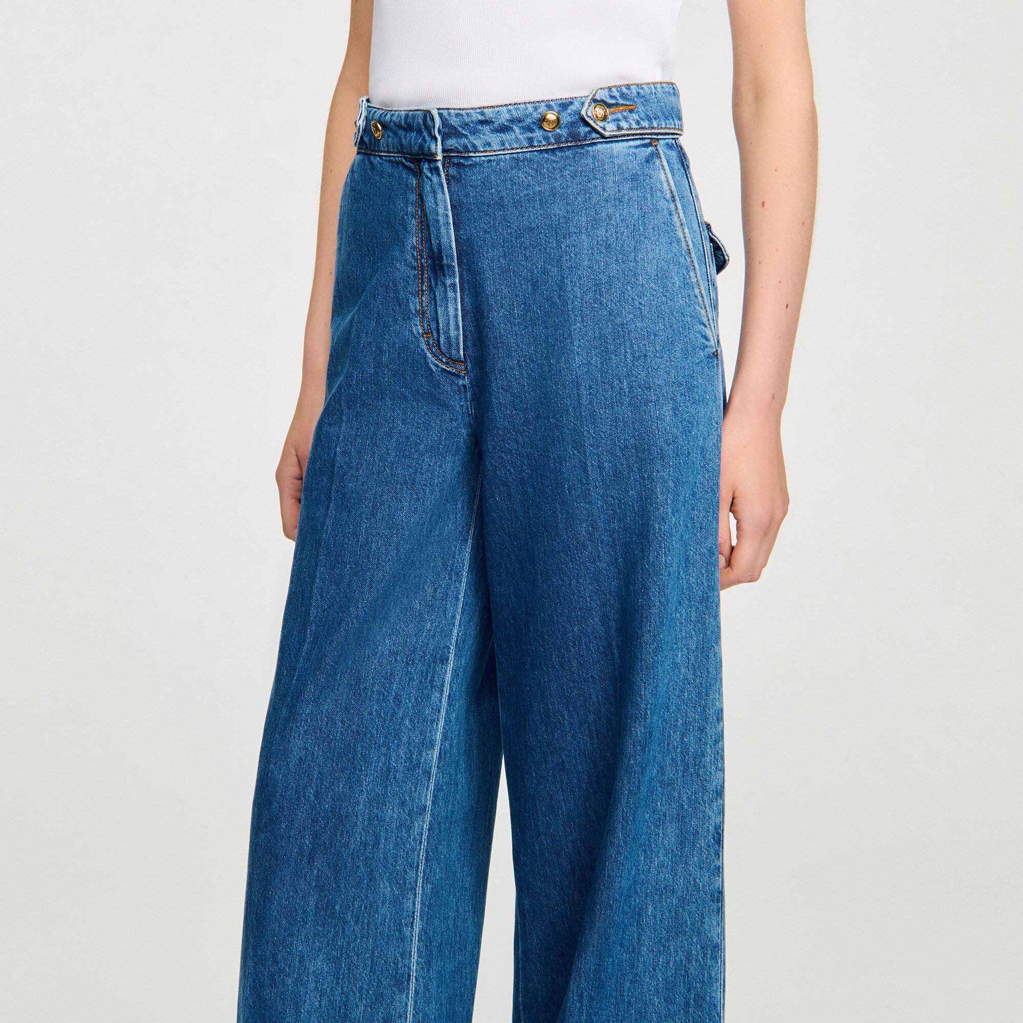Wide-leg jeans