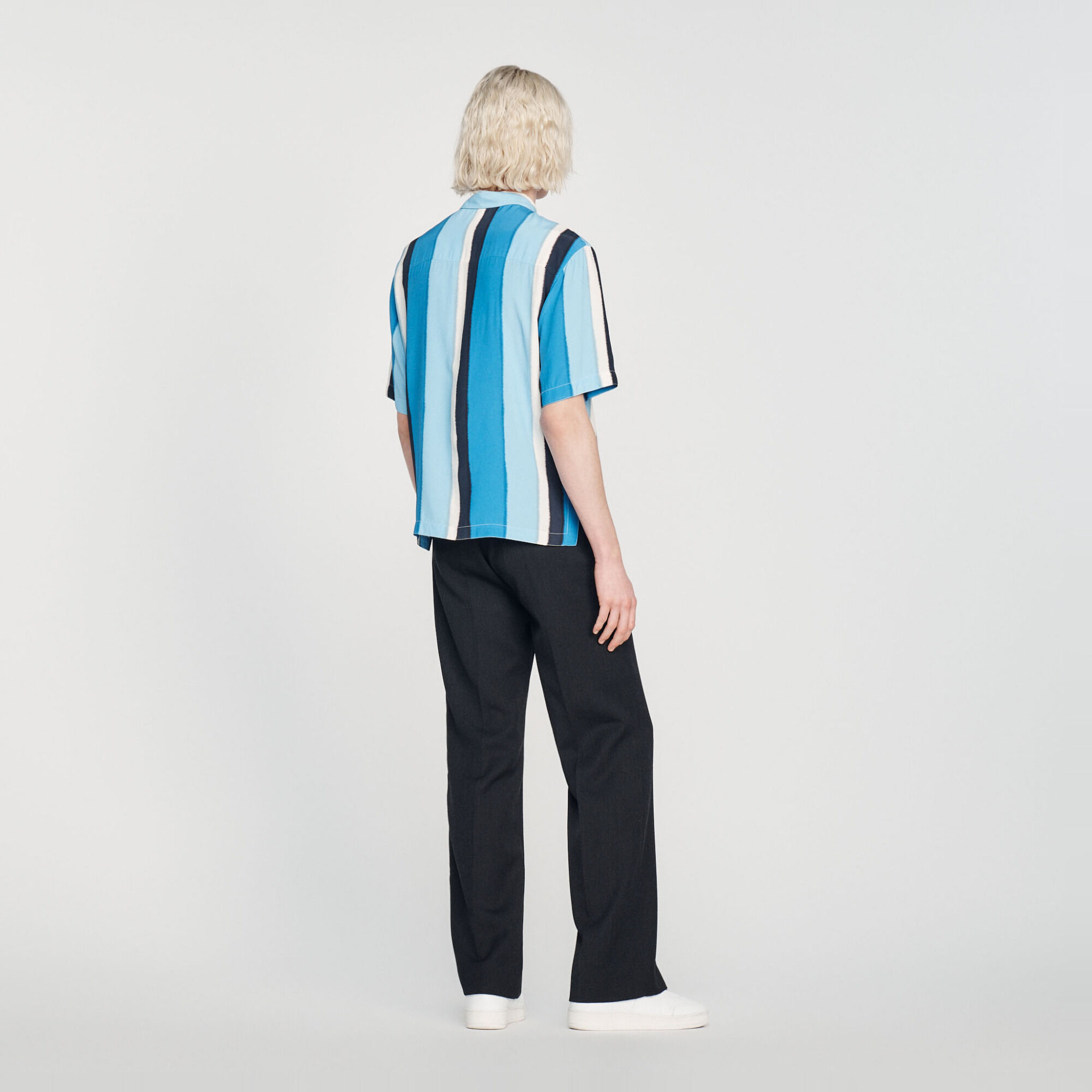 Flowing striped short-sleeved shirt