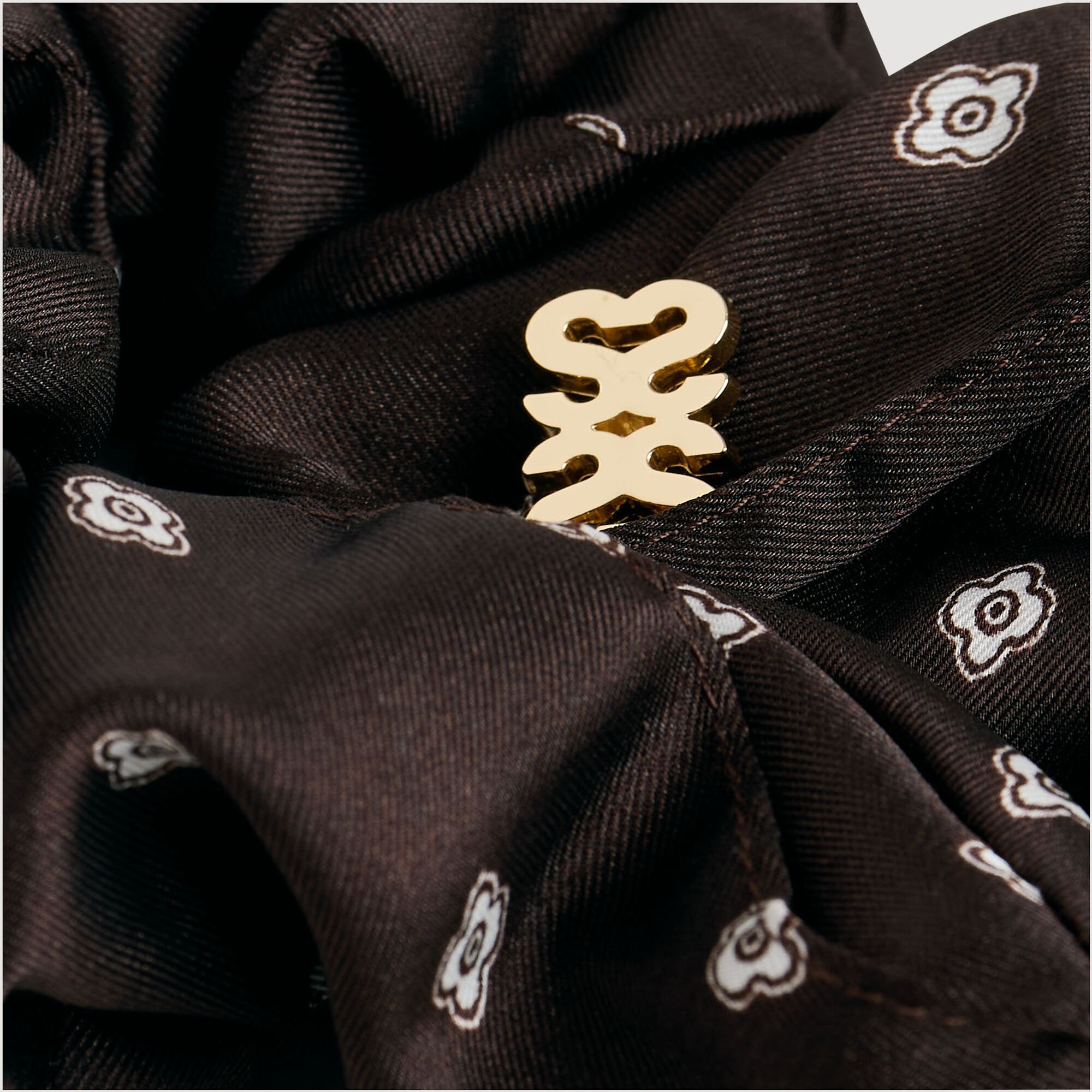 Patterned scrunchie