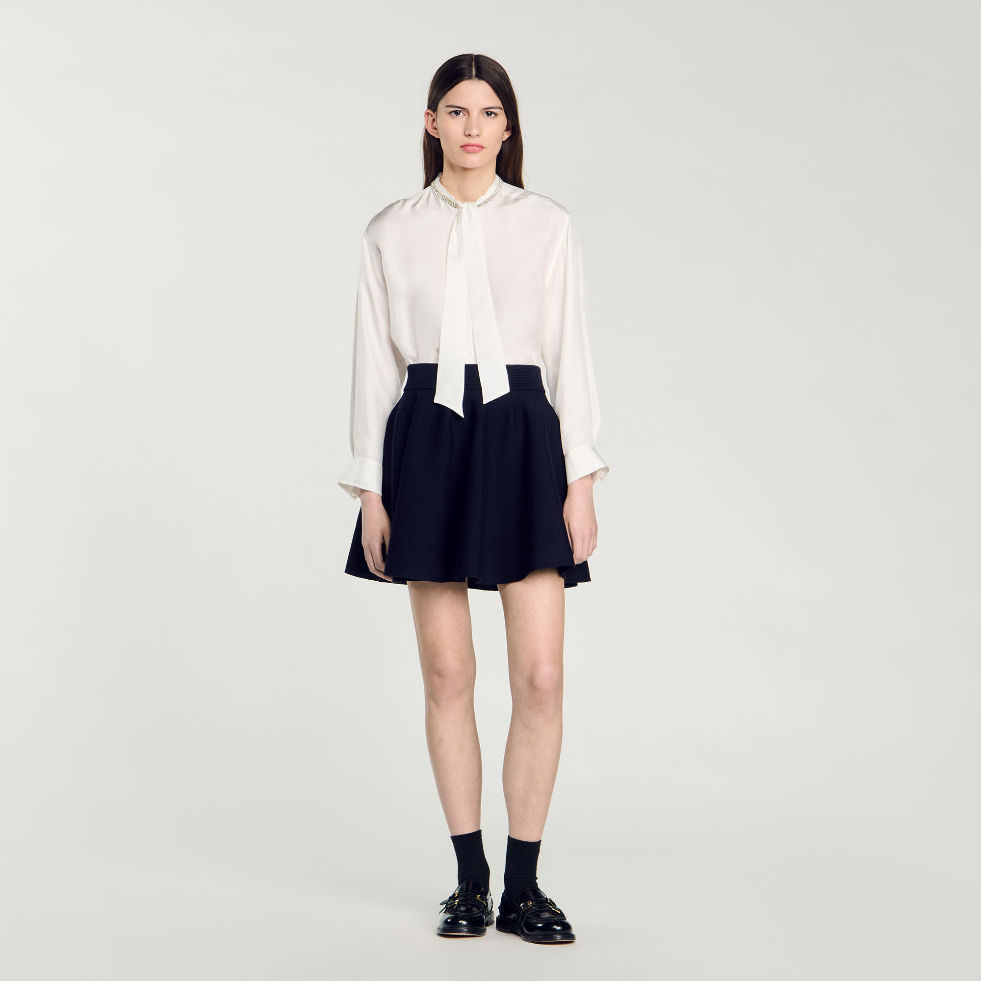 Short knit skirt