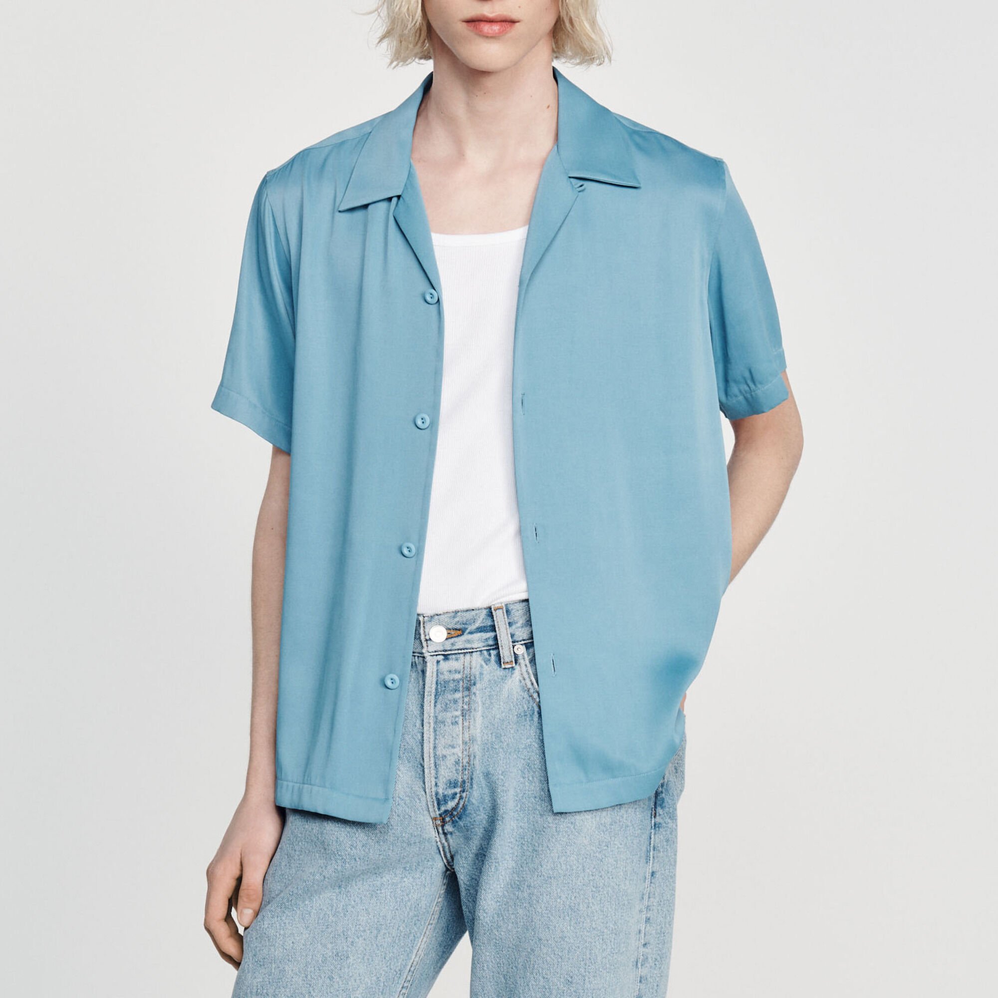 Short-sleeved shirt