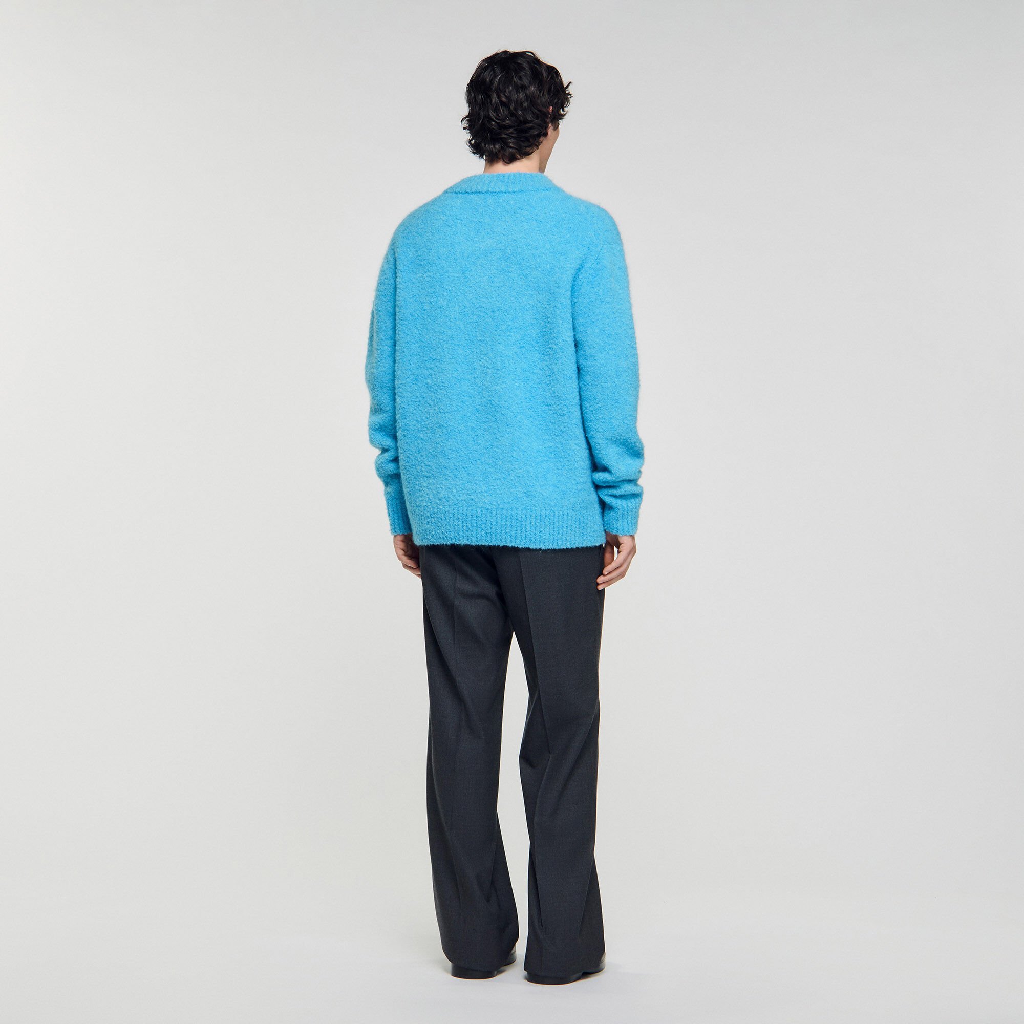 V-neck long-sleeve jumper
