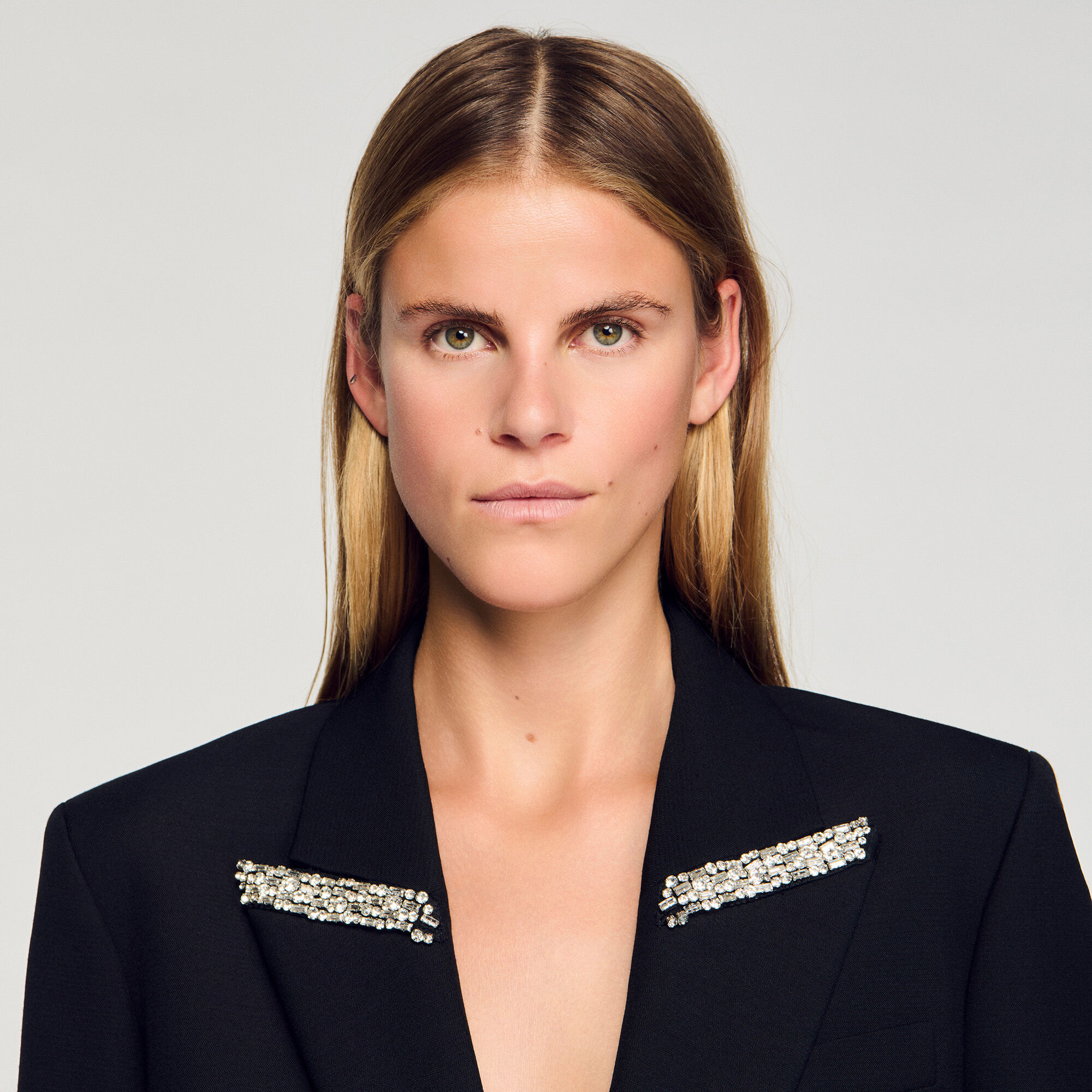 Jacket with rhinestone collar