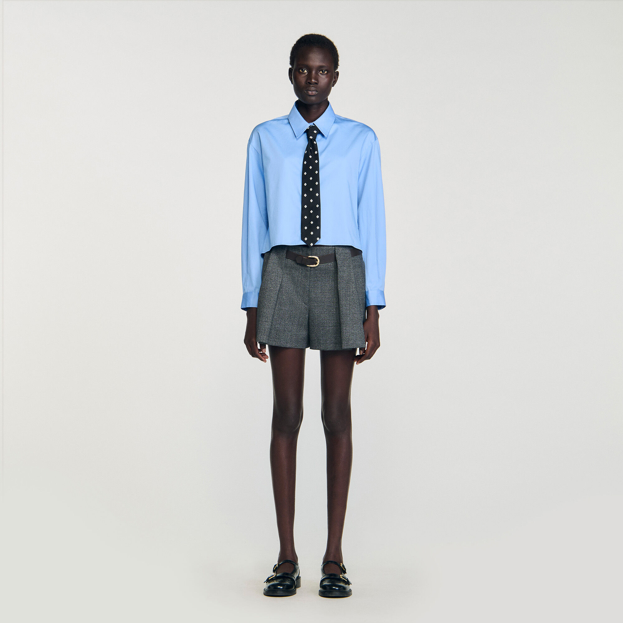Cropped shirt with detachable tie