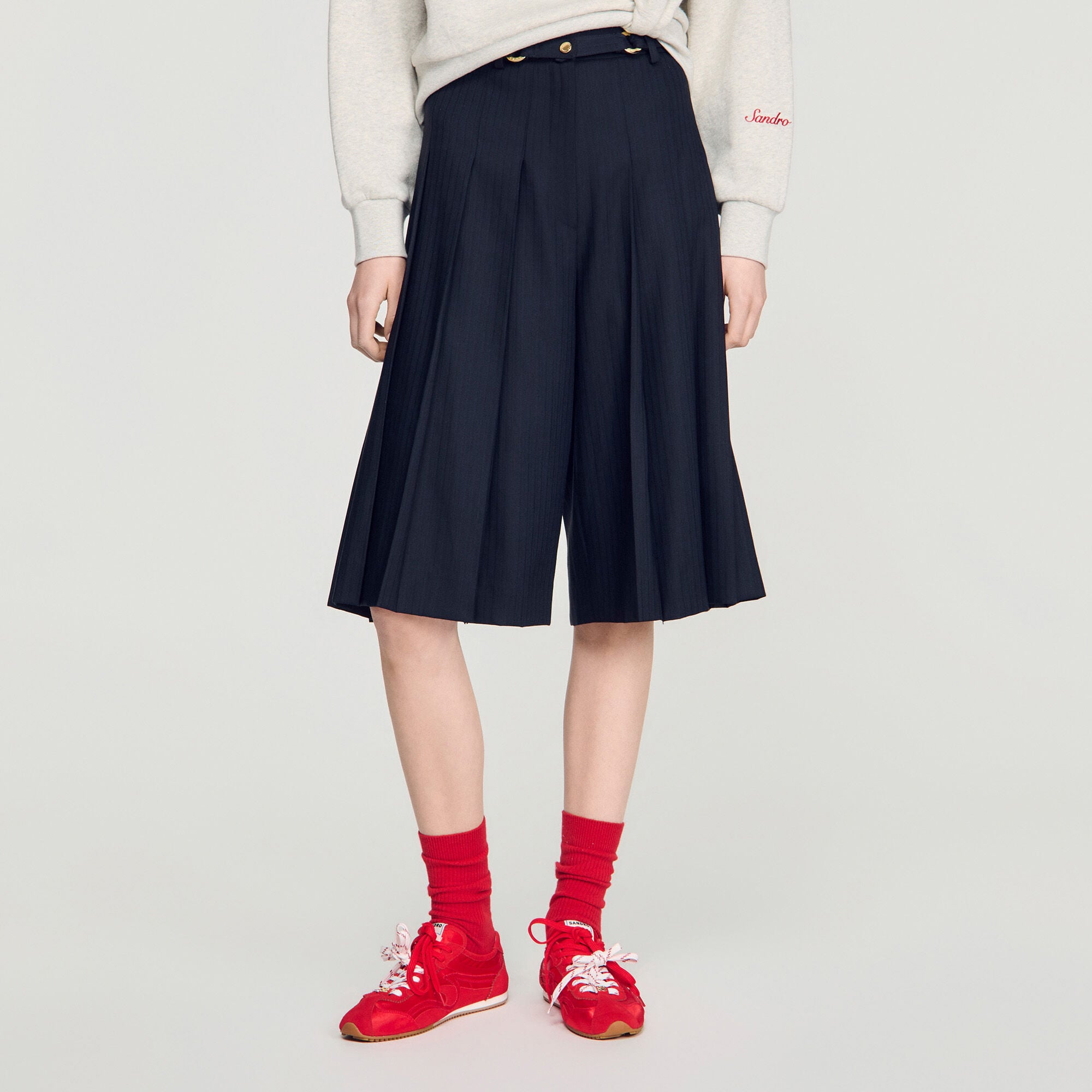 Long pleated wool shorts