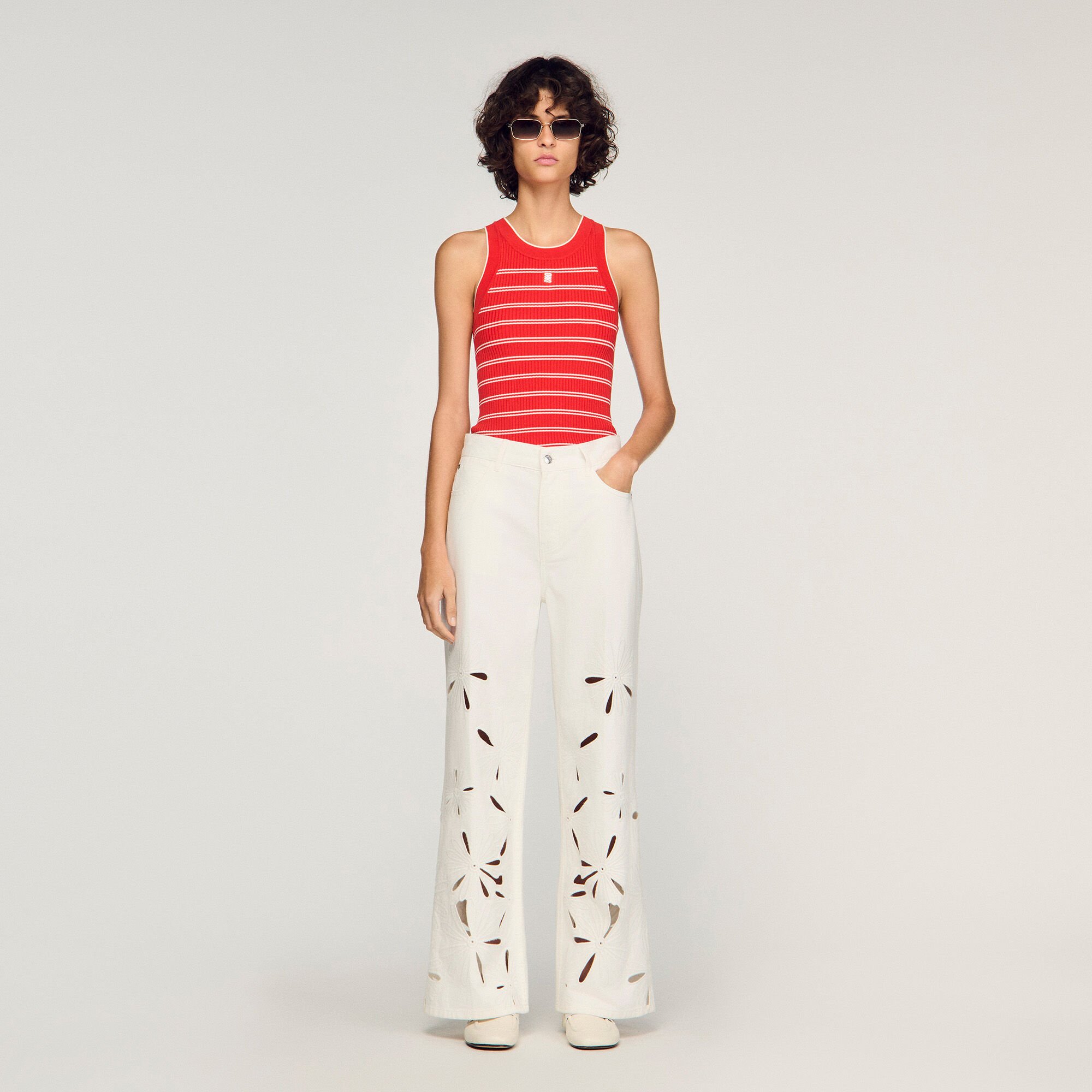 Wide-leg embroidered jeans