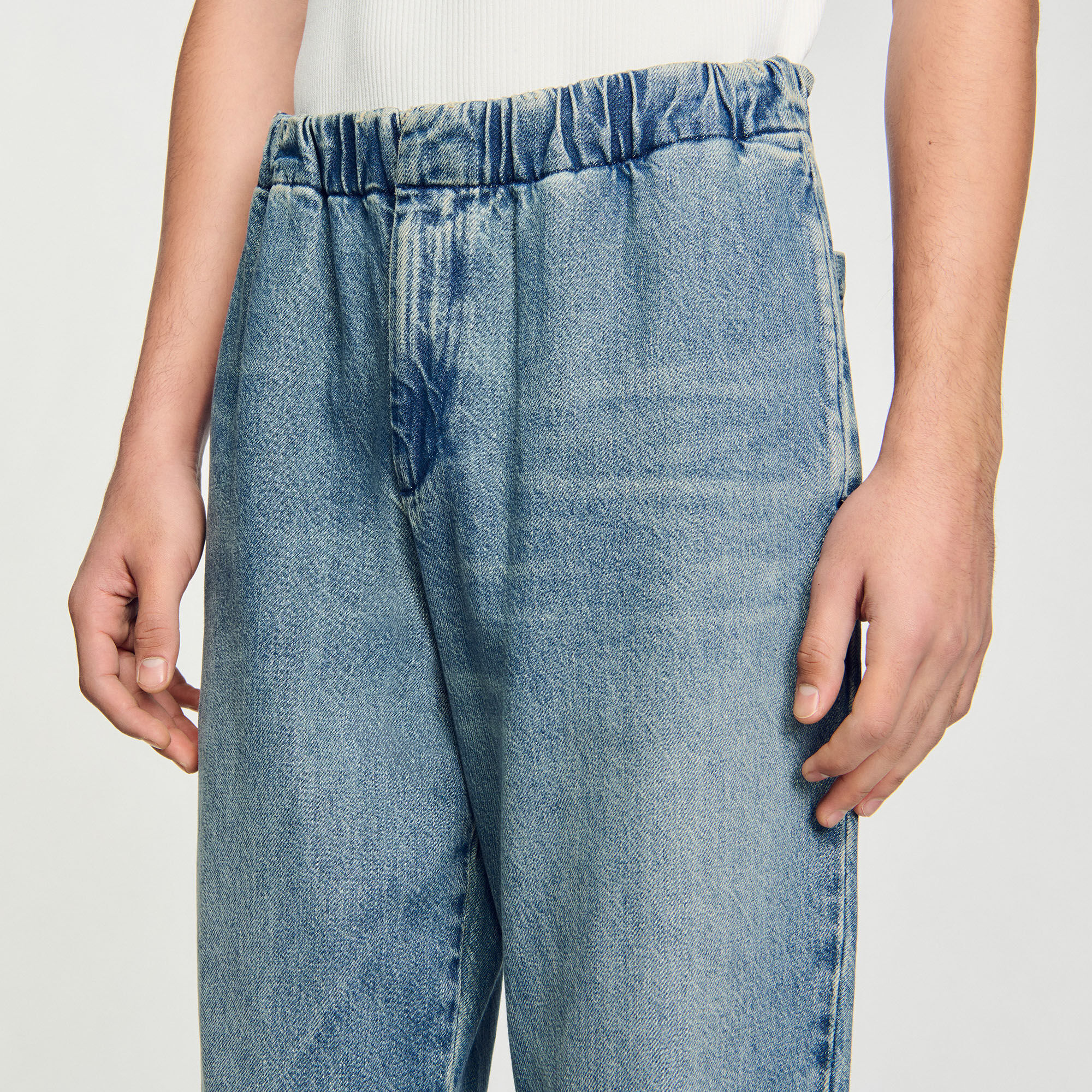 Wide-leg jeans