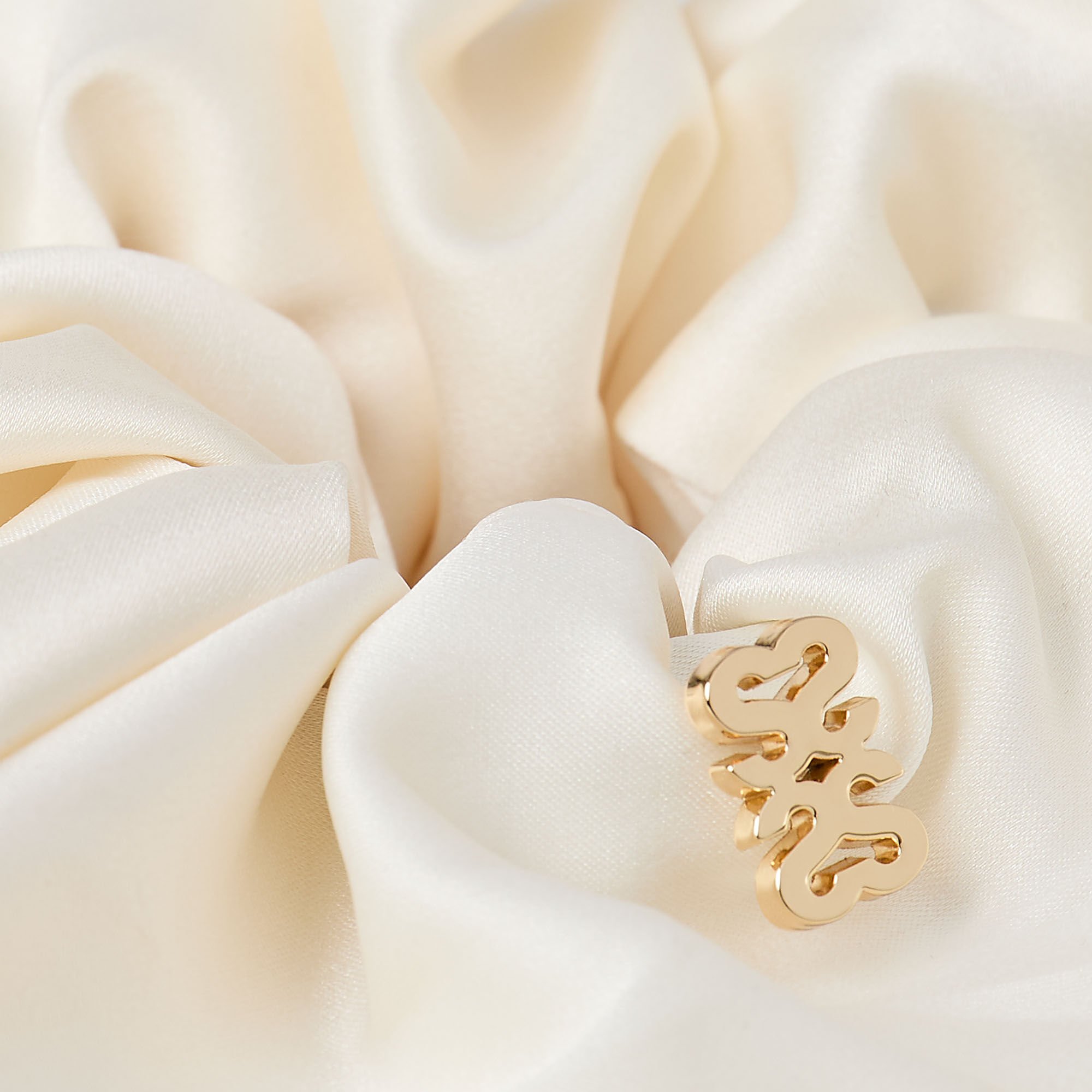 Plain satin-effect scrunchie