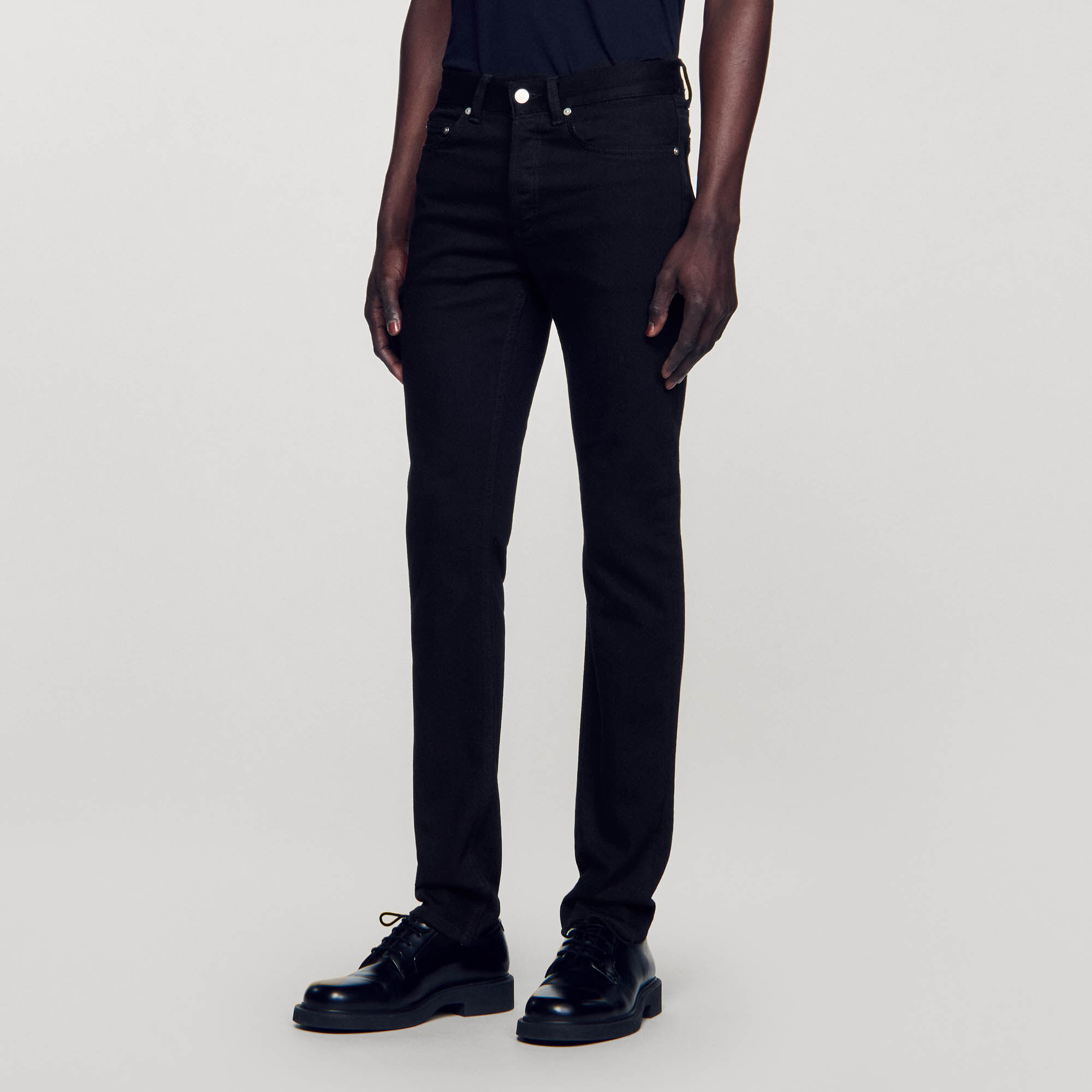 Slim-fit jeans