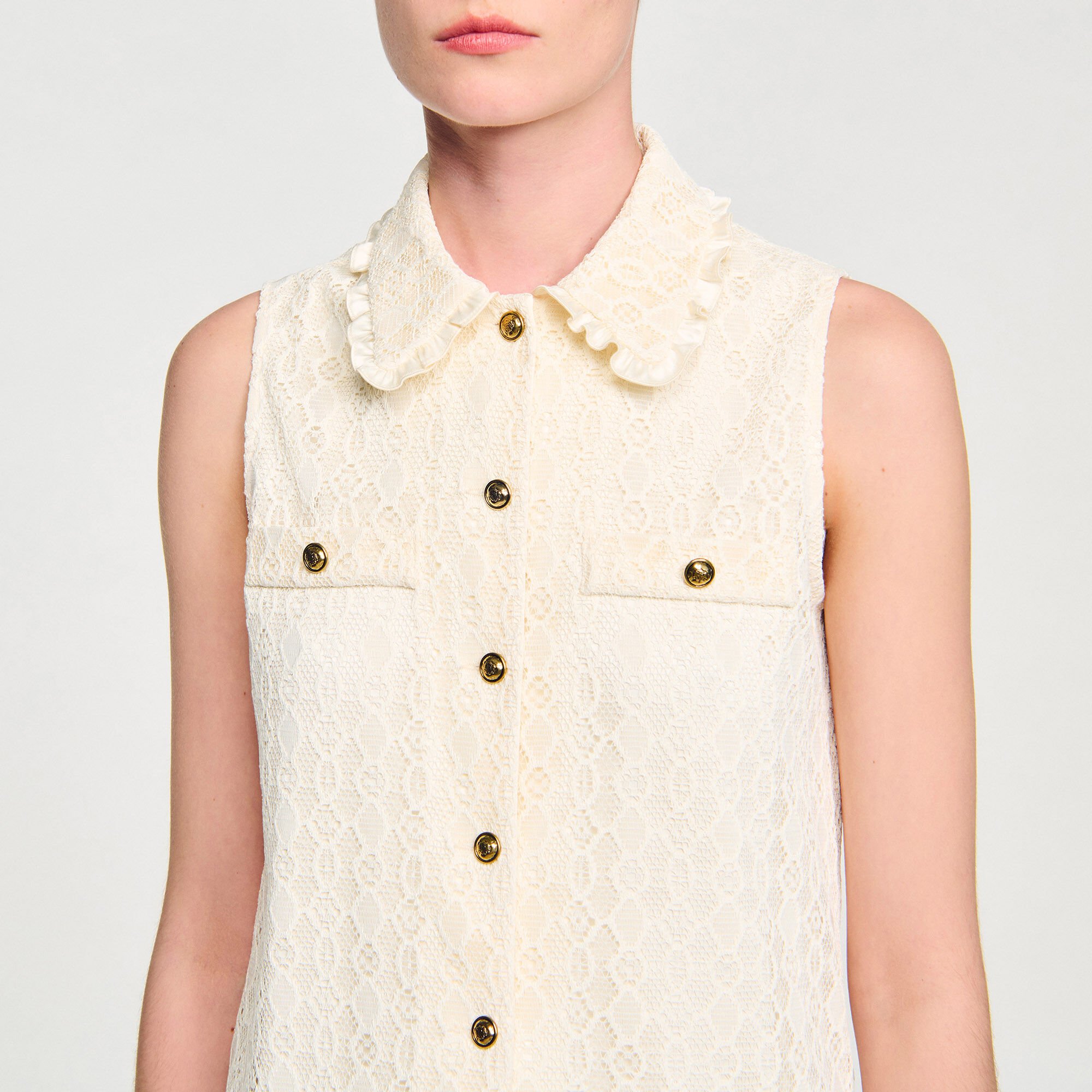 Short lace dress