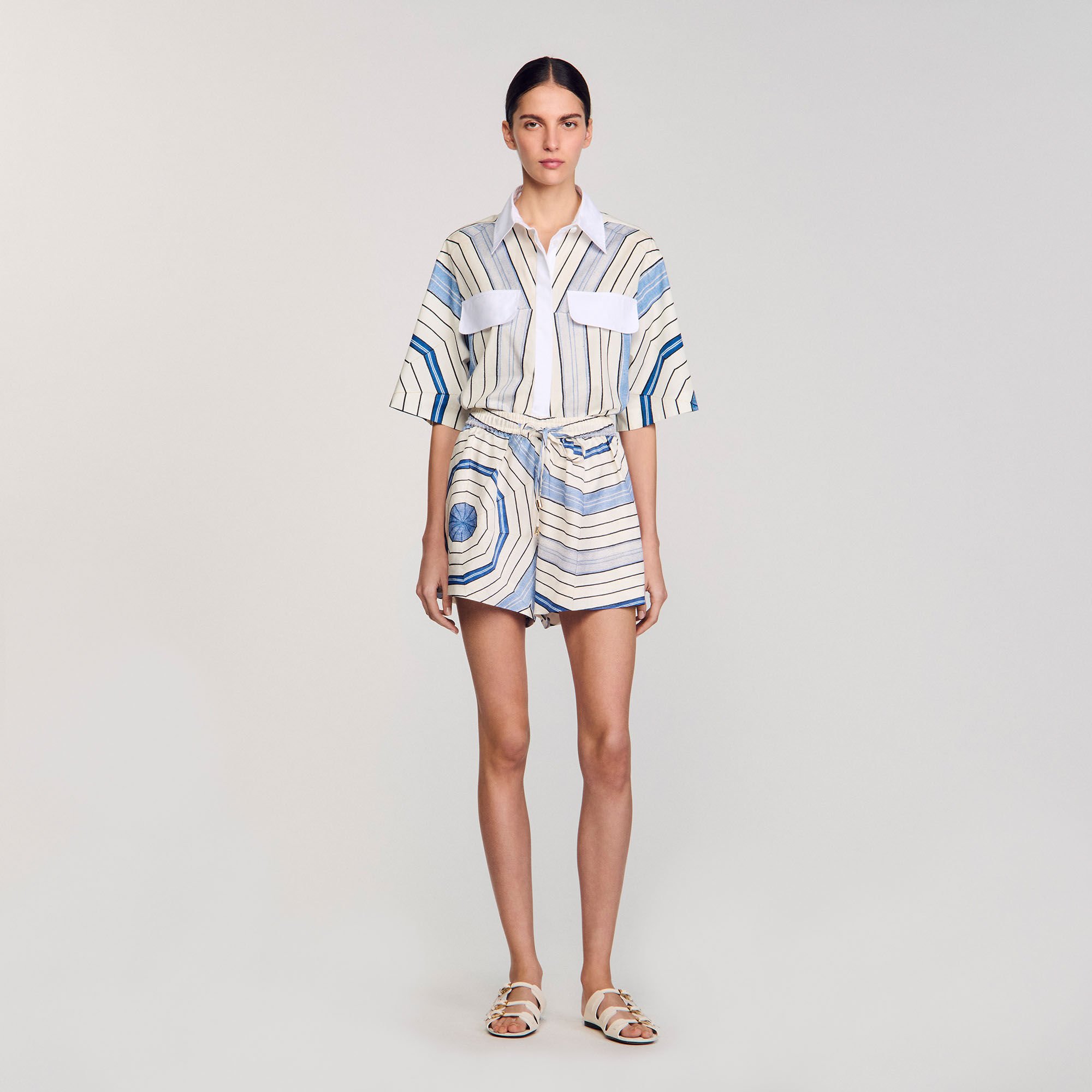 Spiral-motif shorts