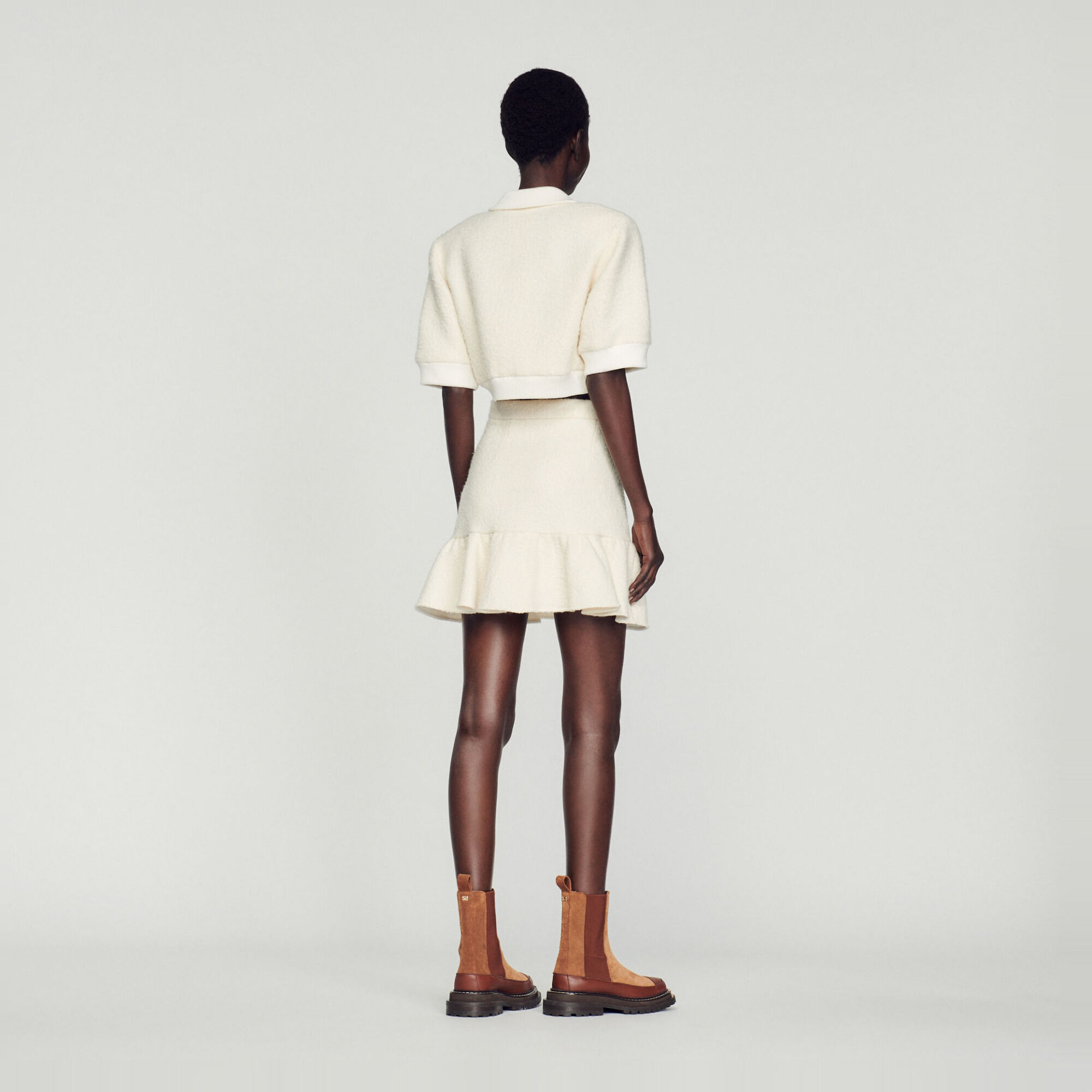 Short tweed skirt