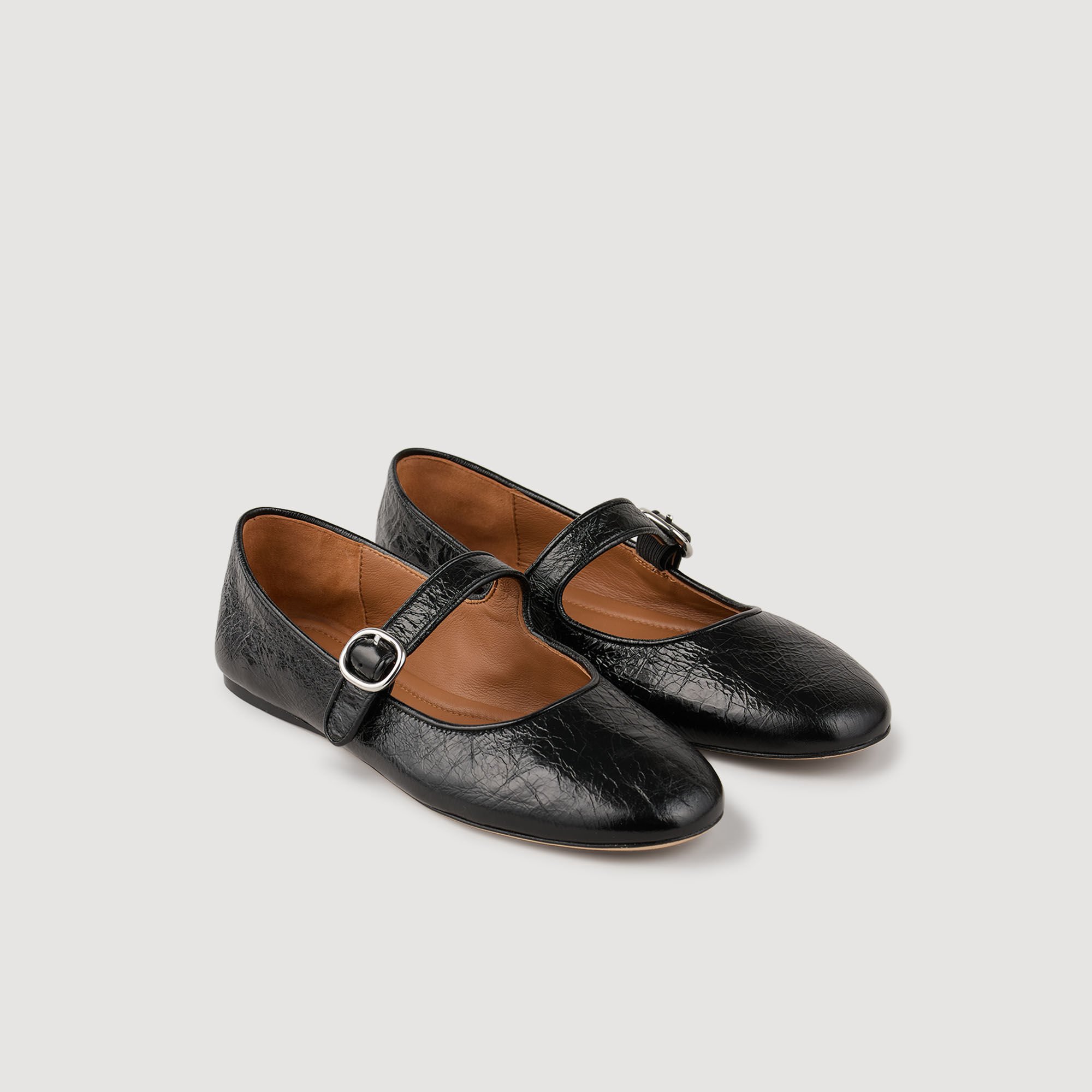 Shiny leather ballet flats